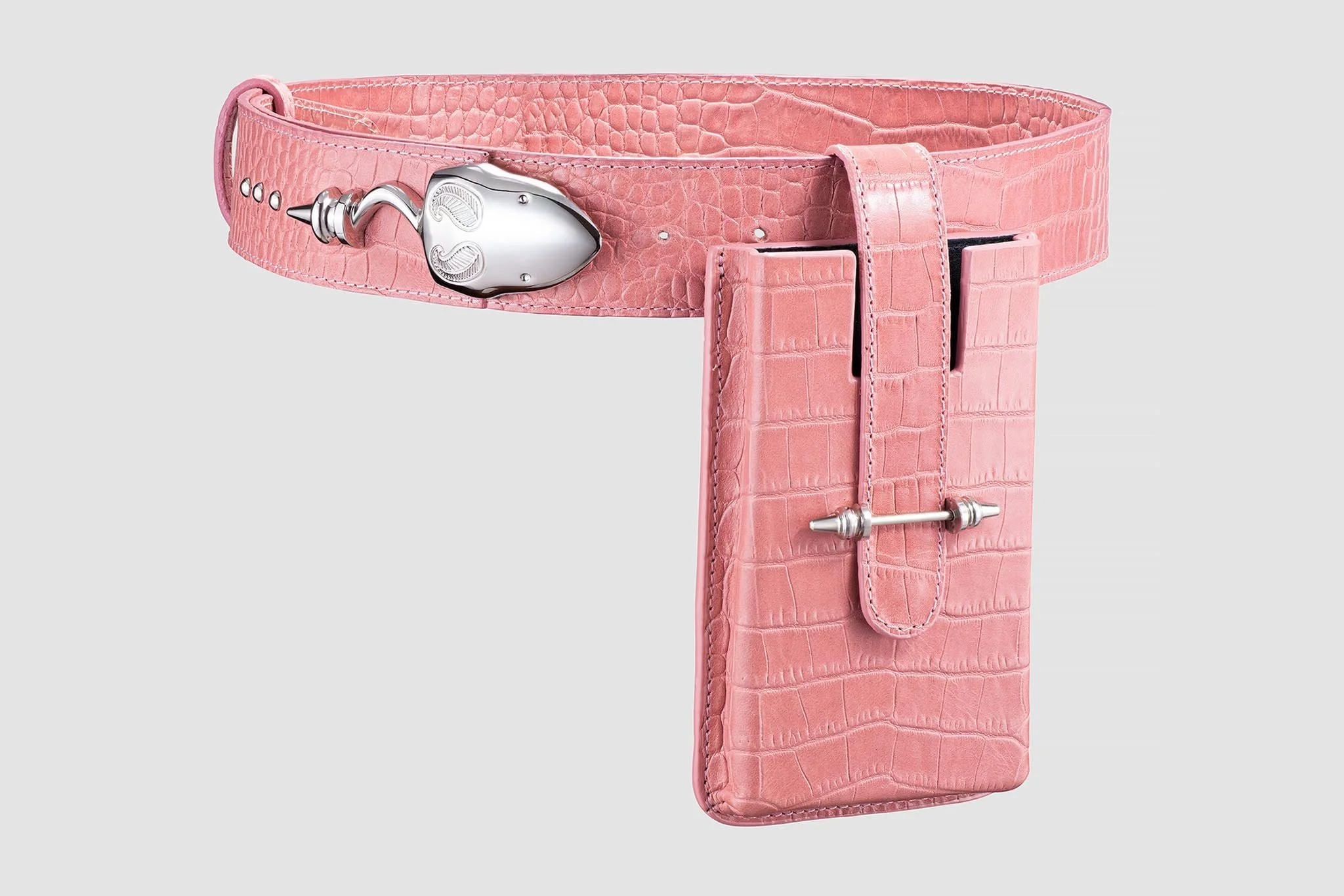 okhtein-belt-phone-holder-perspective-product-photographer-in-egypt.jpg