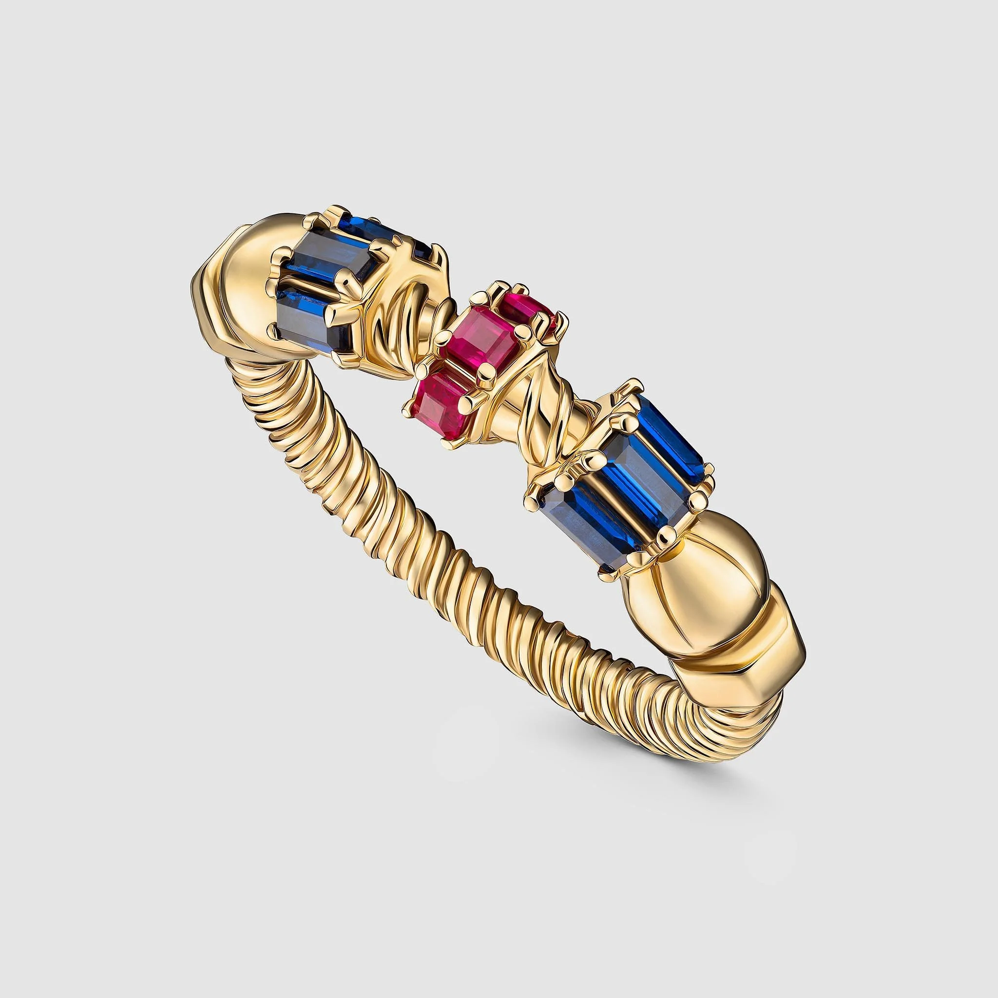 okhtein-blue-ruby-ring-jewelry-photographer-egypt.jpg
