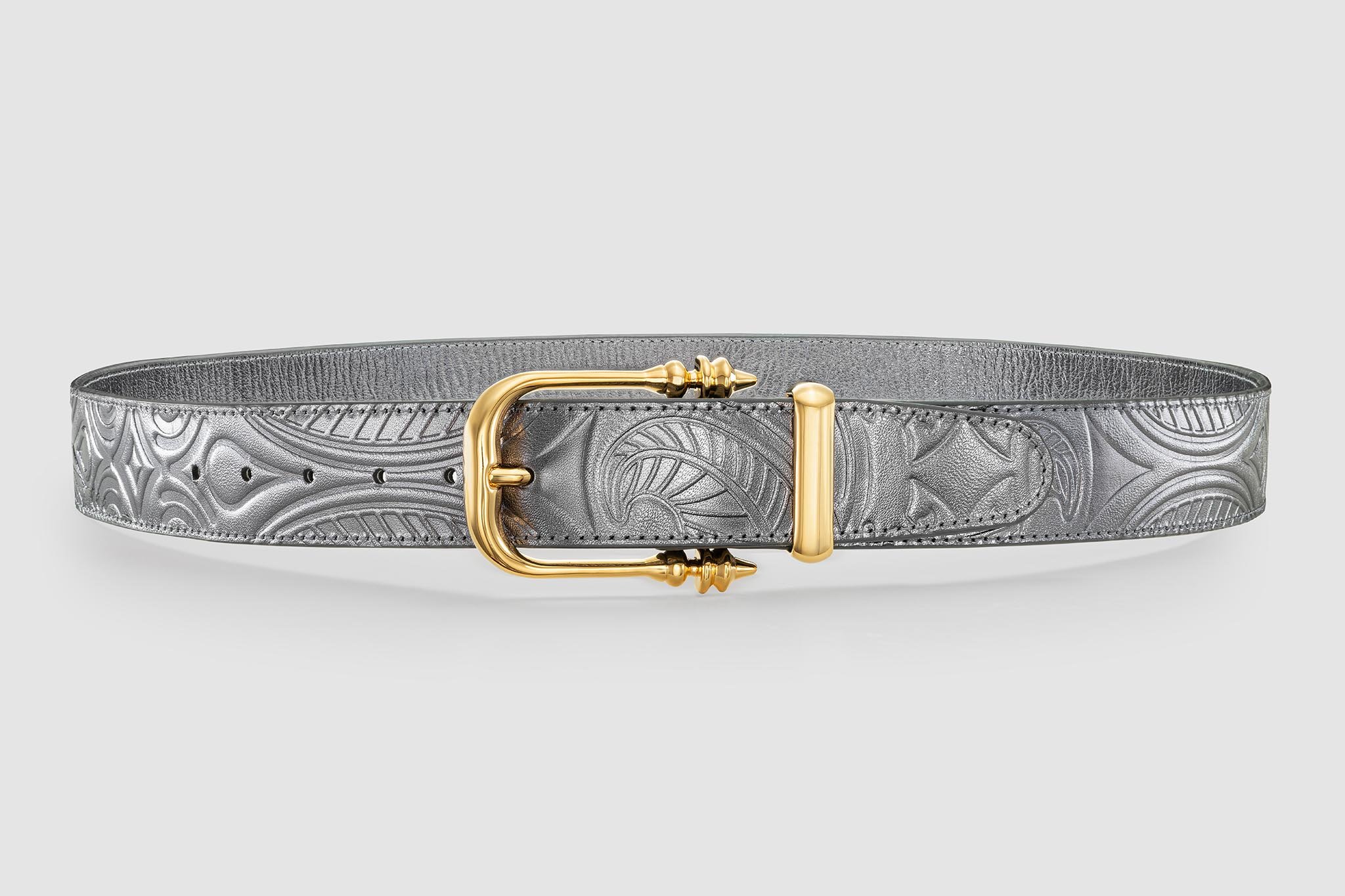 okhtein-embossed-classic-belt-front-product-photographer-in-egypt.jpg