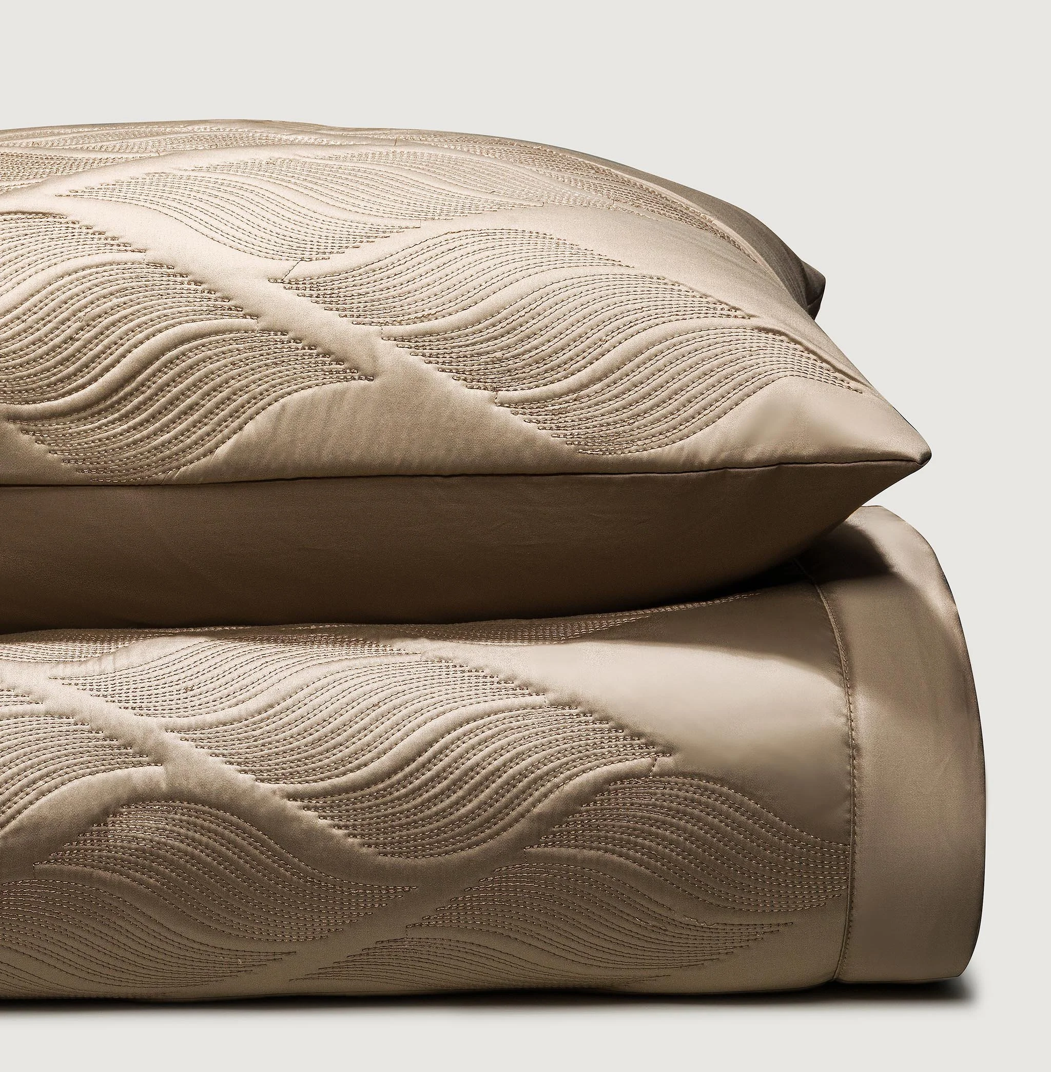 lilly-home-folded-bedding-collection-product-photographer-in-egypt.jpg