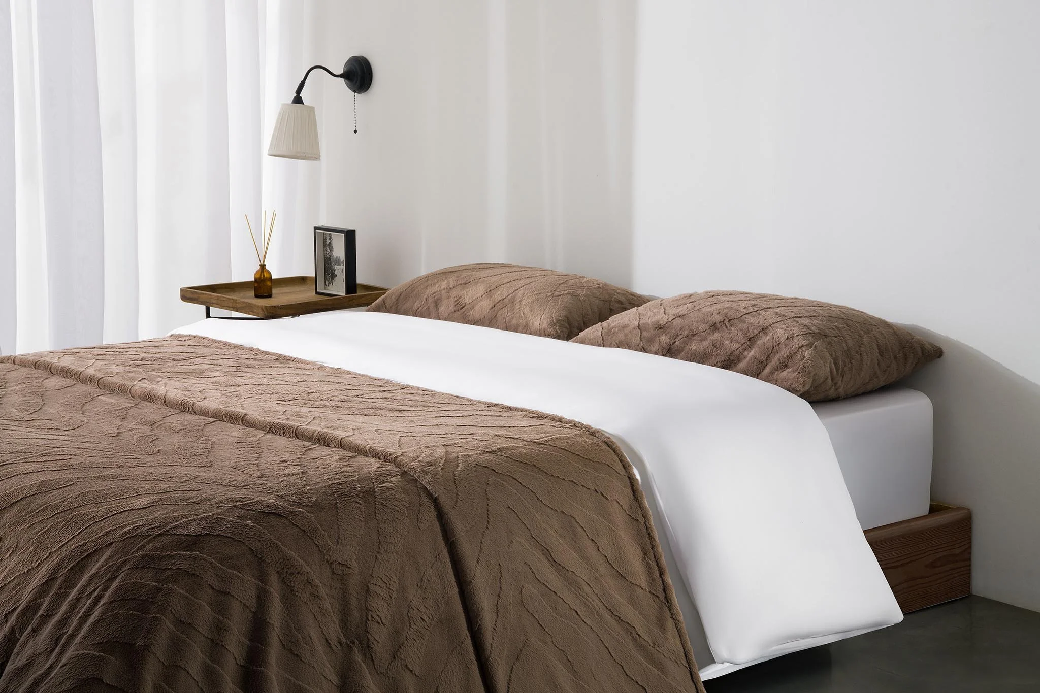 lilly-home-luxury-bedroom-linen-photography-product-photographer-in-egypt.jpg