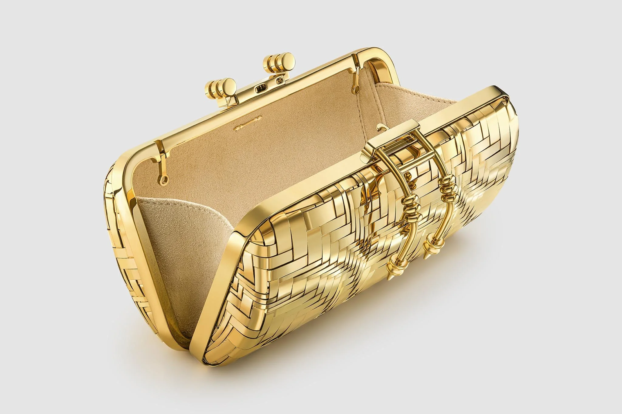 okhtein-soiree-mesh-gold-clutch-open-product-photographer-in-egypt.jpg