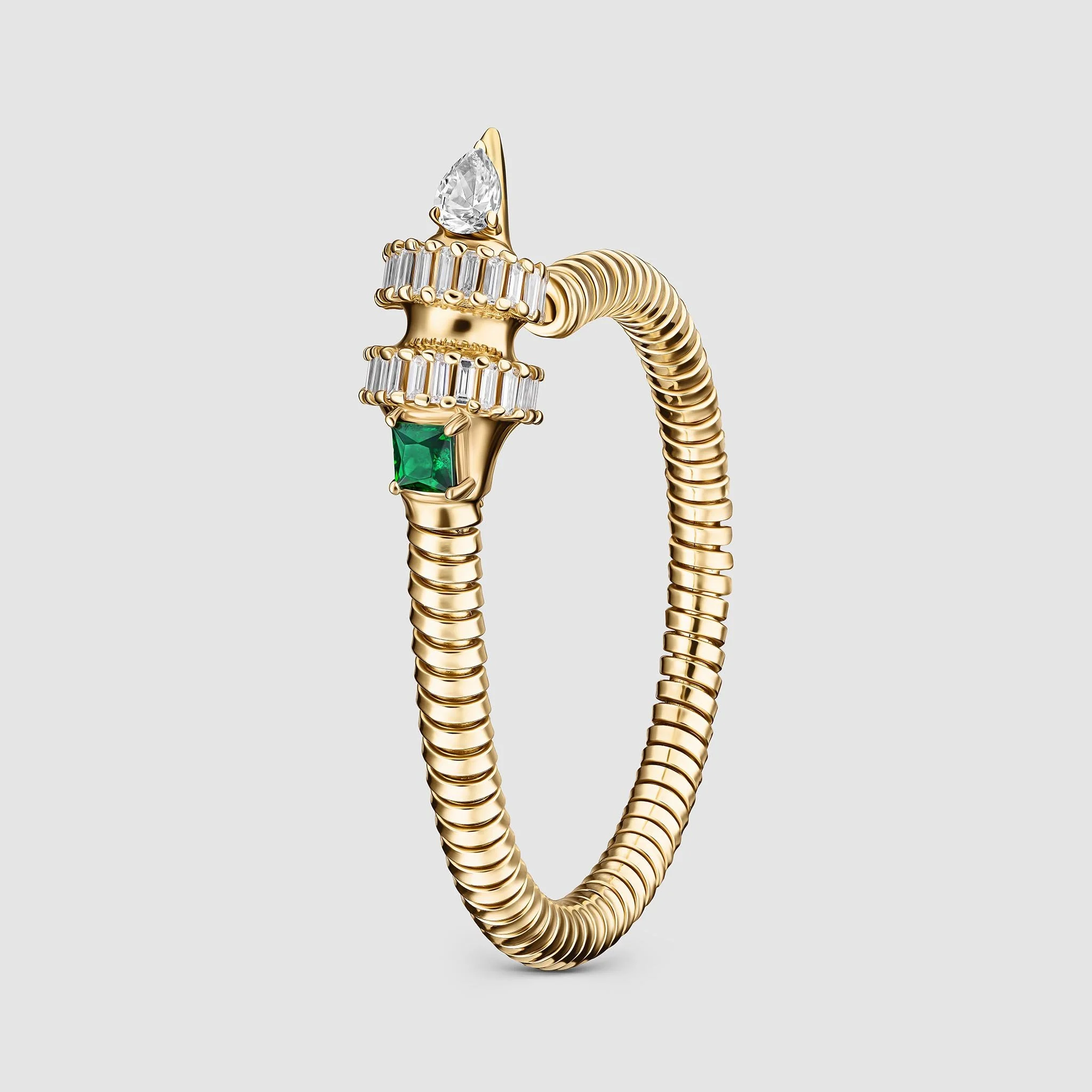 okhtein-emerald-earring-jewelry-photographer-egypt.jpg