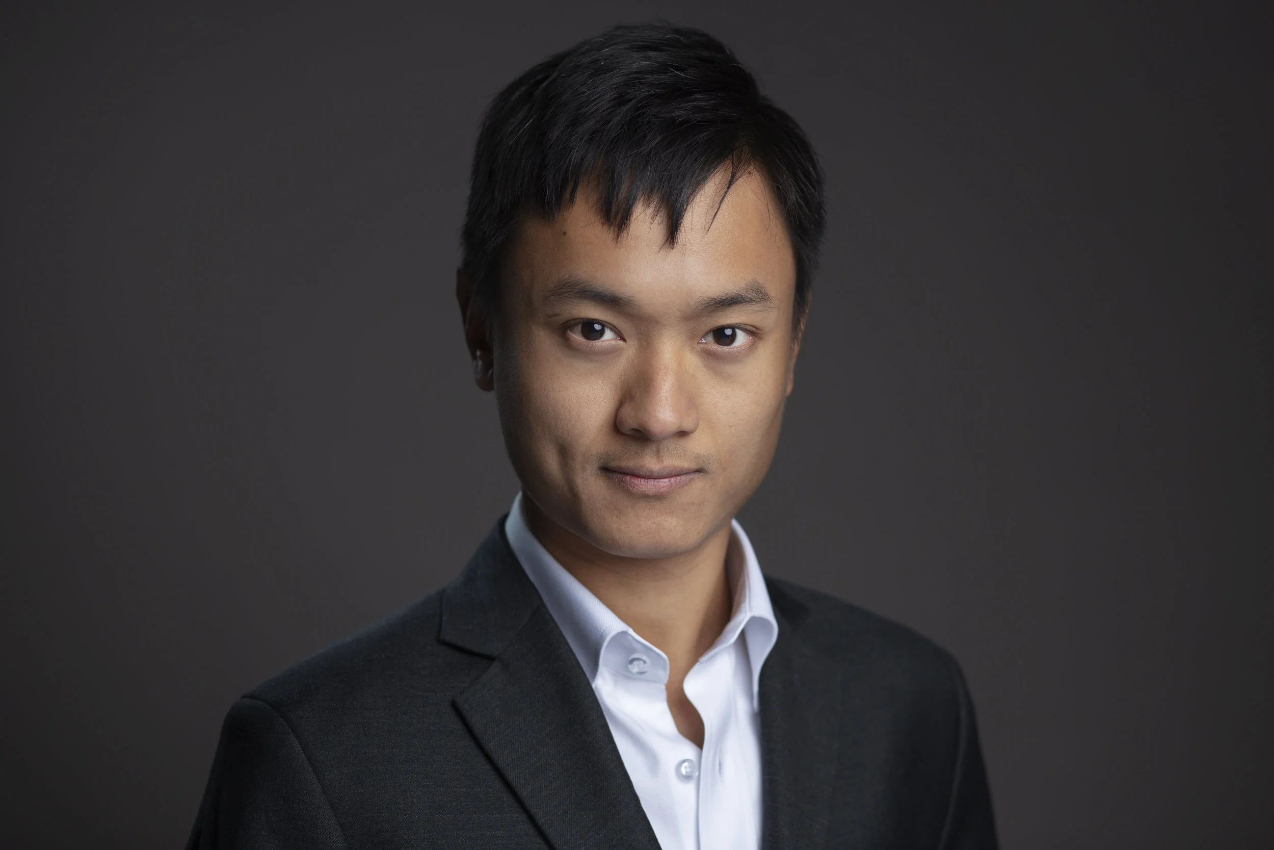 Suits without ties are an incredibly popular look for modern headshots