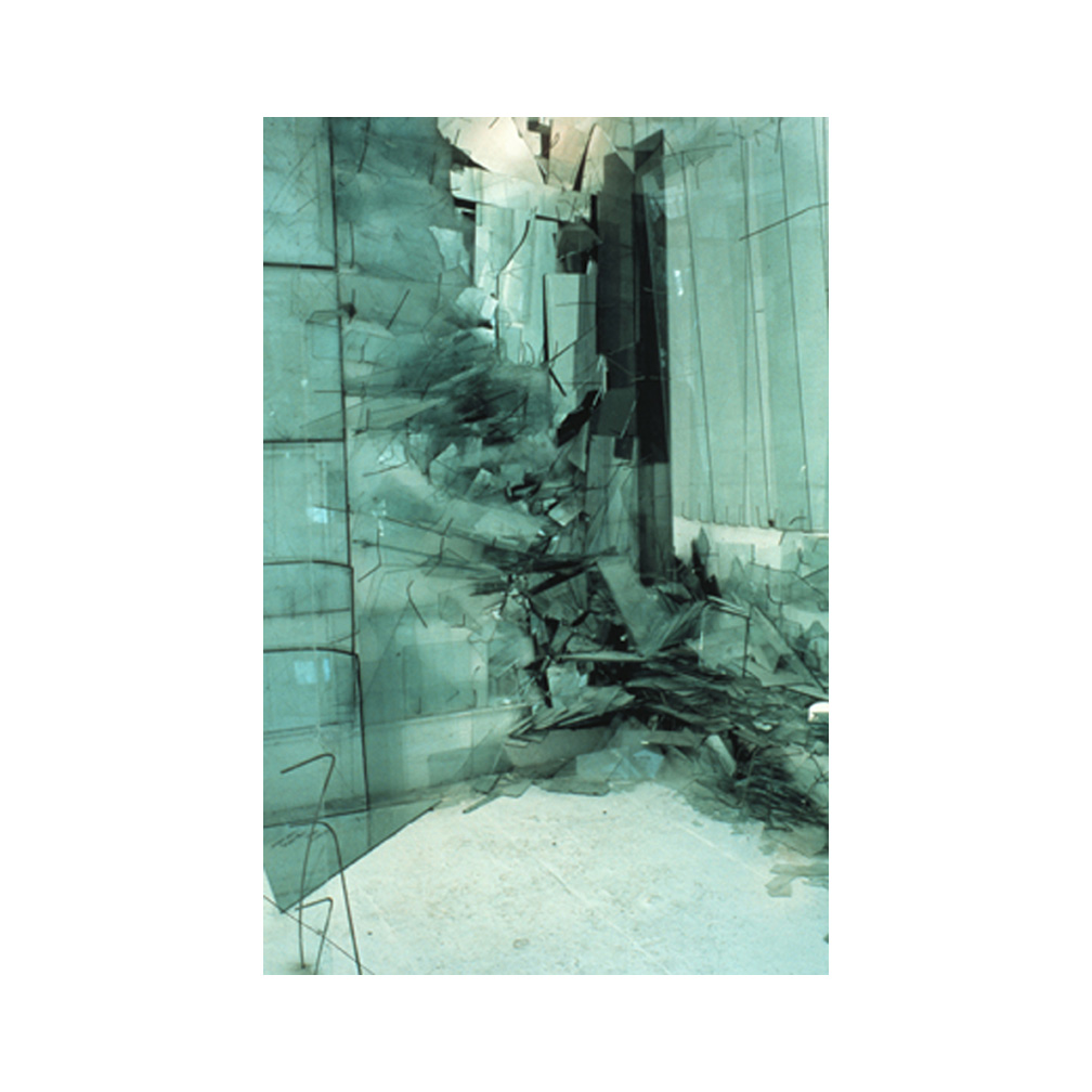03_Seas_sheet and kiln formed glass_600 cm x 400cm x 500 cm _temporary installation_MA_London_1991_email.jpg