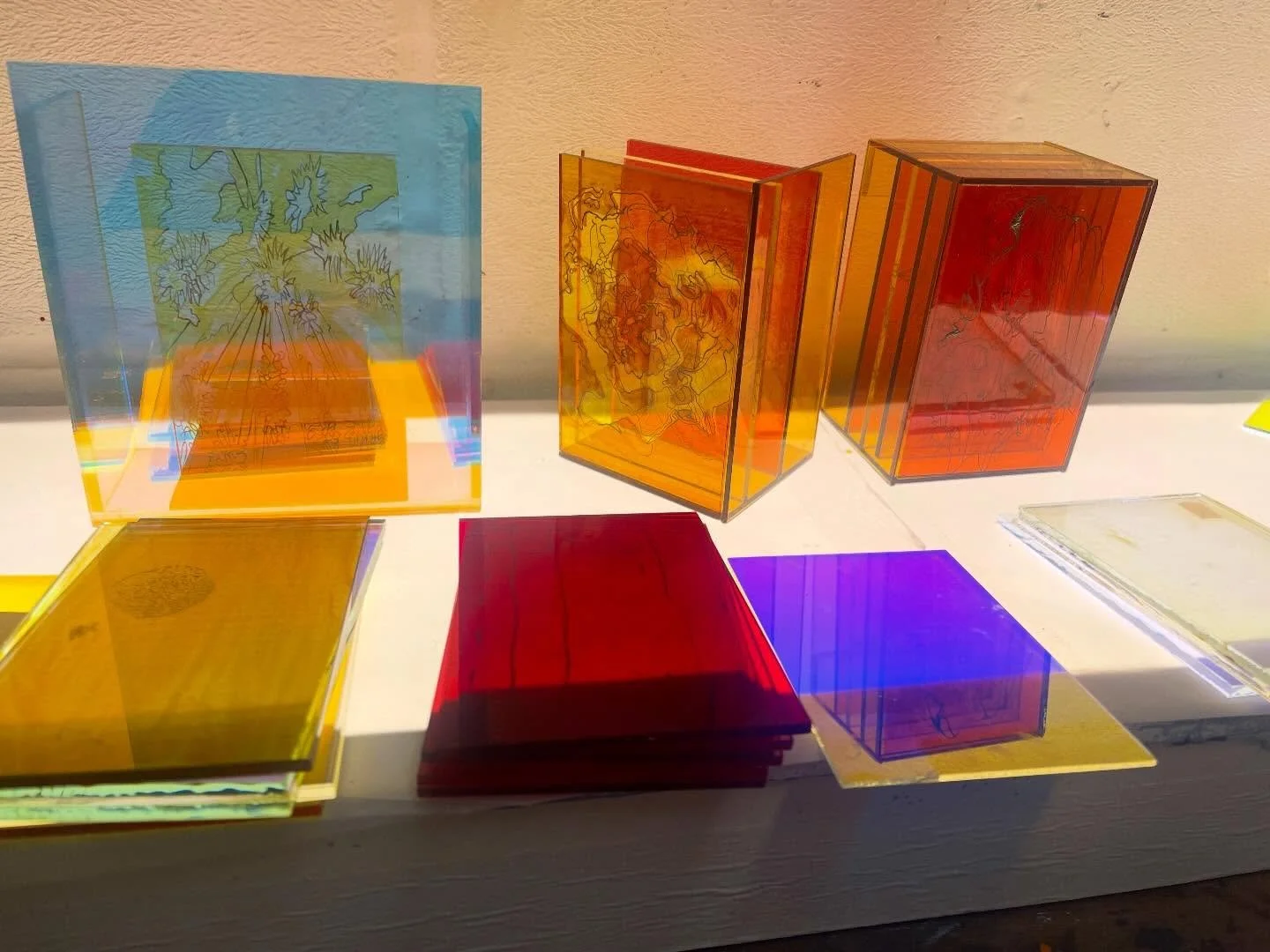 Back in the studio @cockpitstudios  Lovely to finally see some sunshine ☀️ 
Looking forward to the next set of studio visits
DM if you would like to be on the list 

#studiovisits #madeincockpit #qestscholar #qest #contemporaryglass