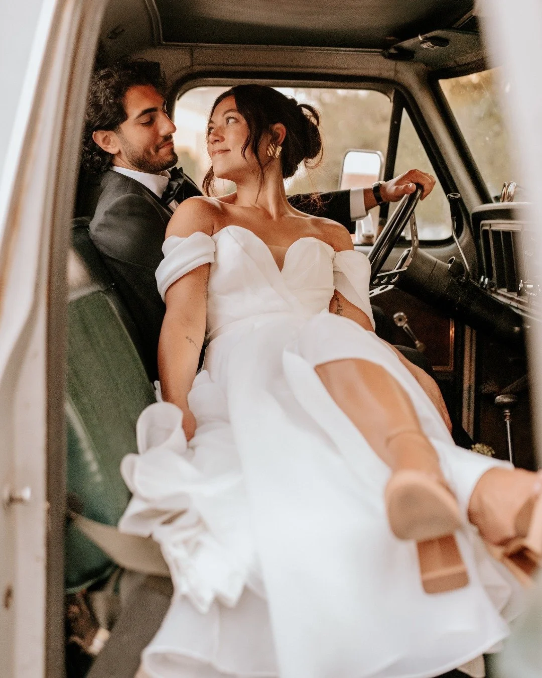 he's got a one-hand feel on the steering wheel, the other on my heart&hearts;️