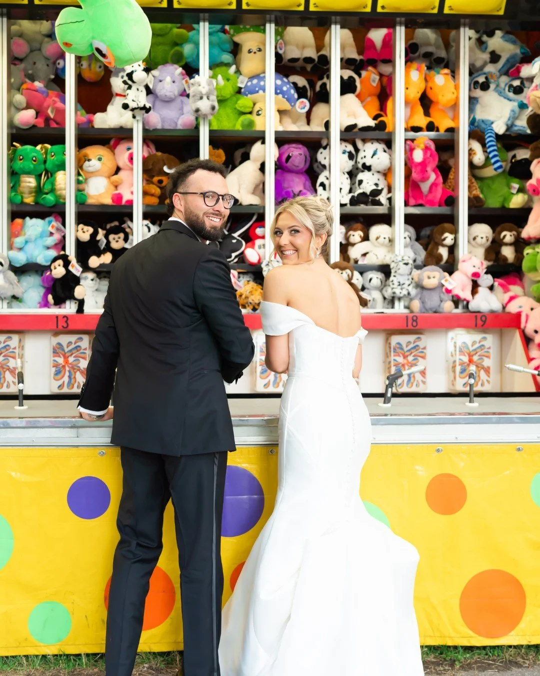 a little friendly competition before &ldquo;I do&rdquo;🧸🤍

📸: Natalia Denz
https://www.nataliadenzphotography.com/