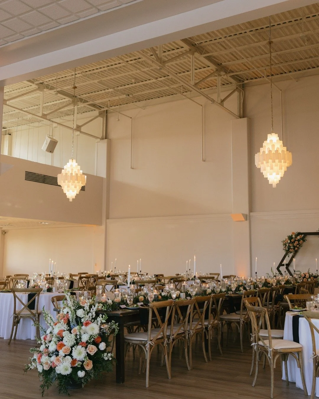 a vision brought to life✨💐

photographer: @allison.nicole.photography
venue: @arborveunues @arborattheport
florals: North Country Florist 
catering: @farecatering.co
rentals: @itsmypartyny
DJ: @encoreevents