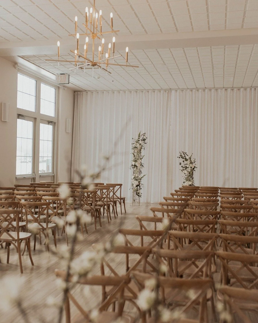all that you are is all that I'll ever need✨

venue: @arborvenues @arborattheport
photographer: @juliahart____
florist: @wisteriaflowersandgifts
hair &amp; makeup: @bridalbizbeauty
dj: @encoreevents