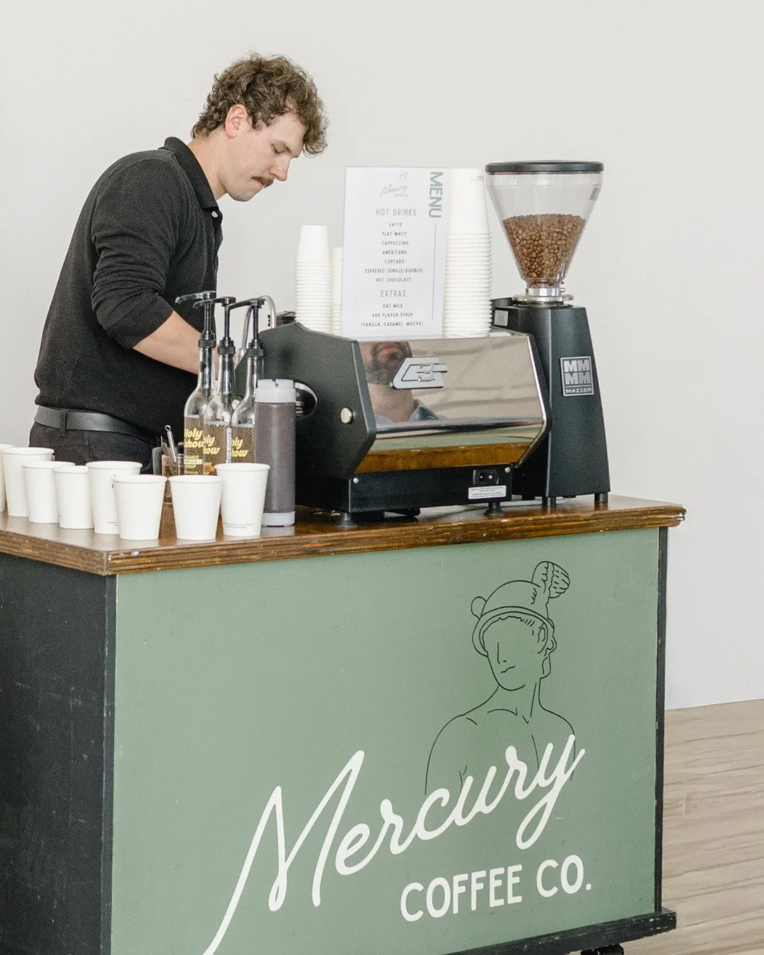 coffee cart + cake? yeah&hellip;we&rsquo;re in☕️🍰

venue: @arborvenues @arborattheport 
photographer: @margaritamedia
videography: @barnumfilms
florist: @agathico
hair &amp; makeup: @kmbrlyreilly @justamypink
coffee cart: @mercurycoffeeco