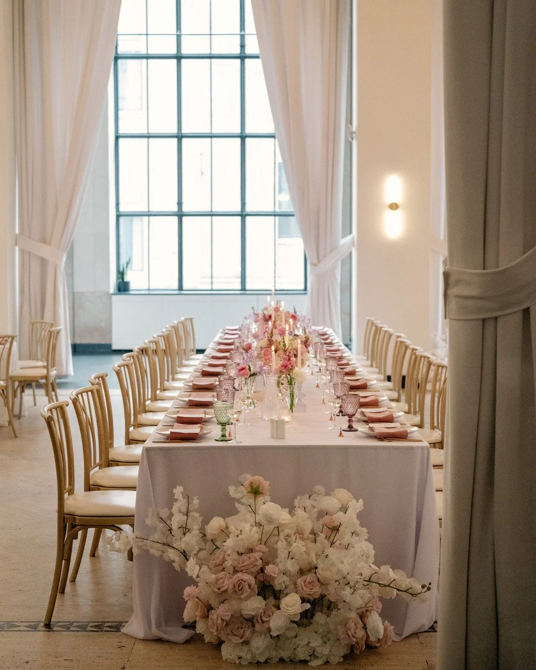 pretty in pink🩷🌷

venue: @arborvenues @arbormidtown
photographer: @alireedphoto
videographer: @_aj_films_
planner: @xoerika.co
florist: @petal_and_twig22
hair &amp; makeup: @tease.bridal @cduco_glamtogo
dj: @encoreevents
rentals: @itsmypartyny @pre