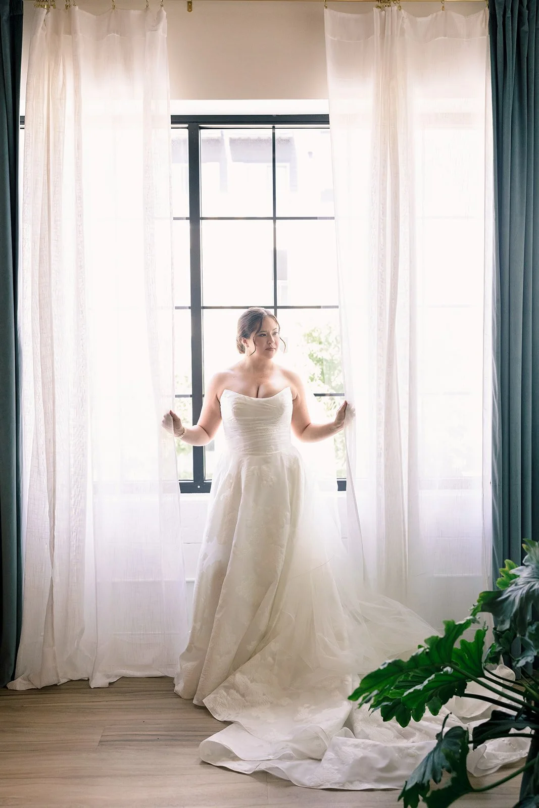 JennaBrodyWedding_Arbor_Loft-732.jpg