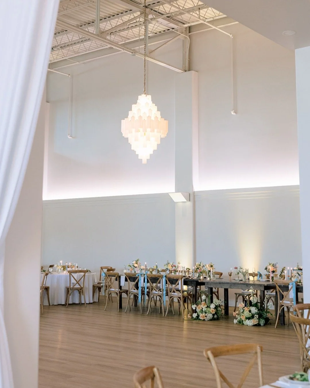 nothing beats walking into a room filled with all your favorite people🥂

venue: @arborvenues @arborattheport
photographer: @tpi_photography
videographer: @barnumfilms
dj: @encoreevents
florist: @stacykfloral
hair &amp; makeup: @glamitup_shelbs + Sar