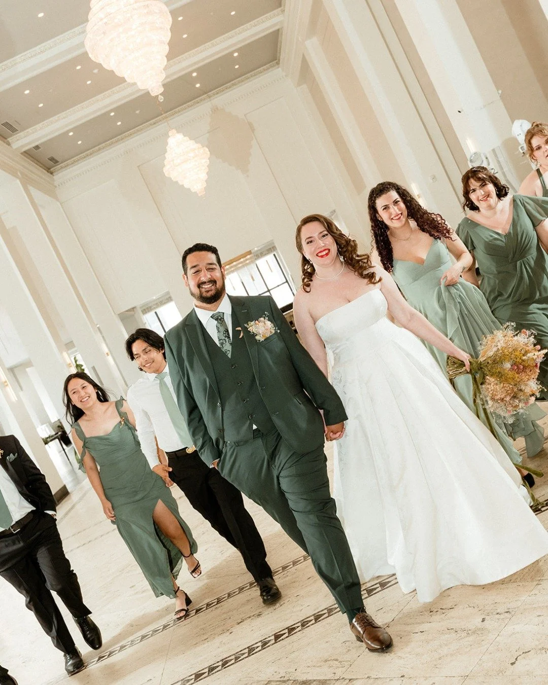 bride, groom + their people🌿

venue: @arborvenues @arbormidtown
photographer: @conradparkerphotography
florist: @goldenhourgreenhouse
hair: Bride's Cousin 
makeup: @mjhxbeauty
dj: @encoreevents