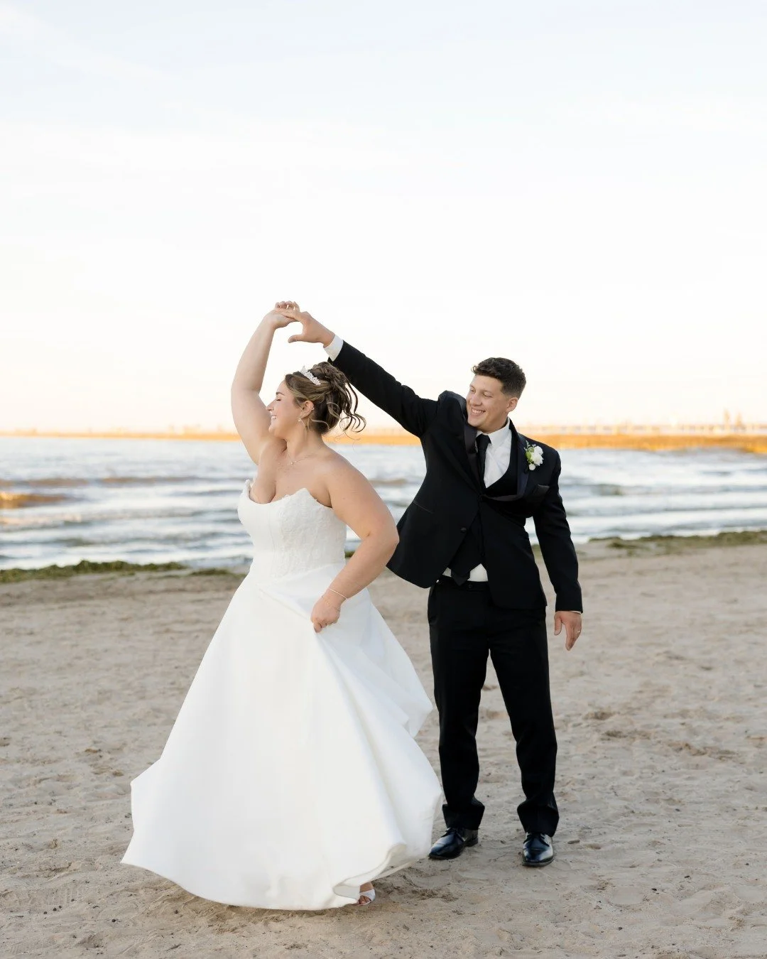 we're going to miss you beach season💔🐚

venue: @arborvenues @arborattheport
photographer + videographer: @cyruscreativephotovideo
florist: @shannonsbutterfliesblooms
hair &amp; makeup: Heidi + @giadoesmymakeup
dj: @encoreevents
rentals: @agathico