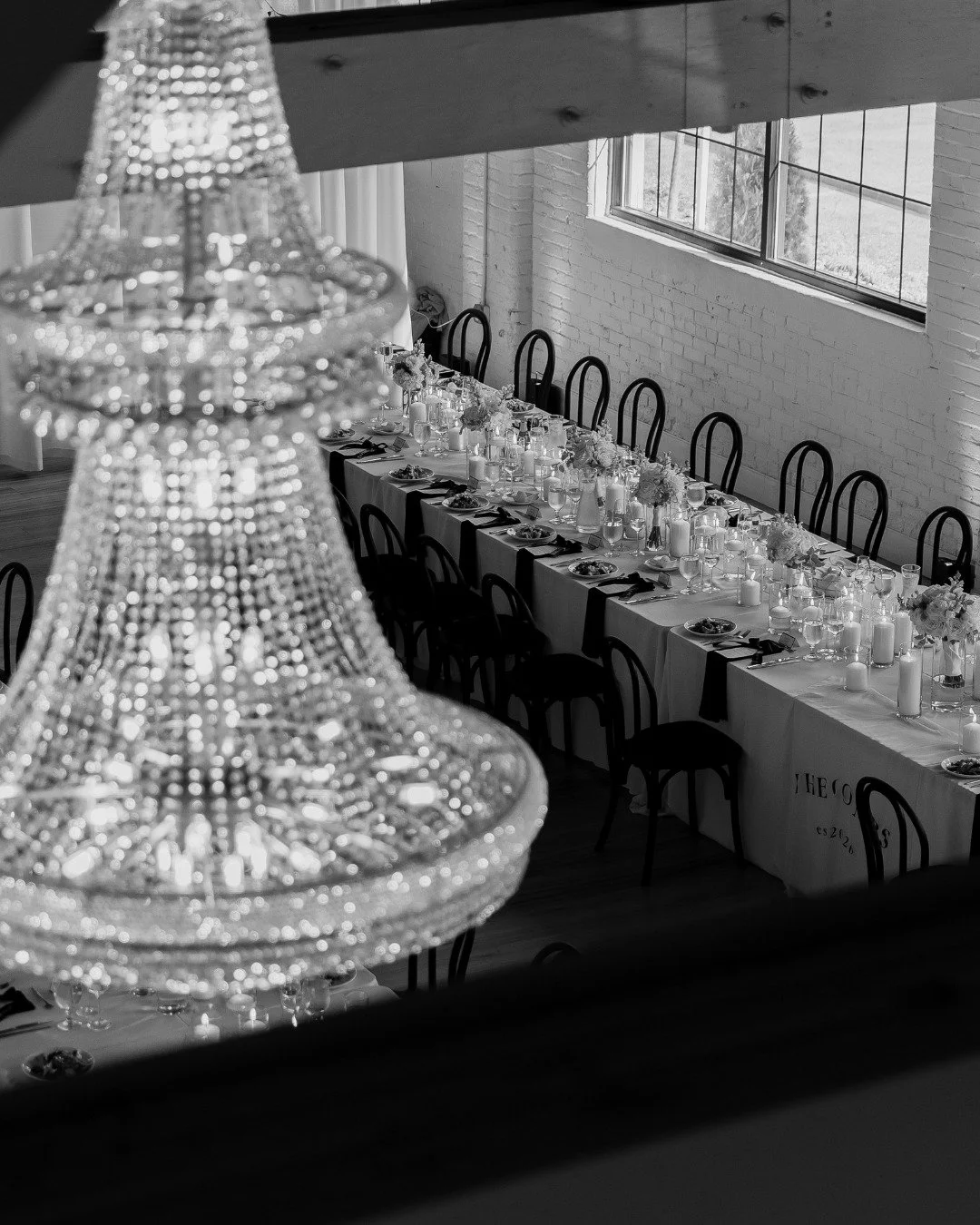 Brian &amp; Elle on the blog🌿🕊️

venue: @arborvenues @thearborloft
photography: @ewe_photography
dj: @encoreevents
hair: Andrea at K Bella
desserts: @netsinsicecream + @donnamariesgfbakery
band: @uncagedzbb
rentals: @hankparkersrental
florals: DIY