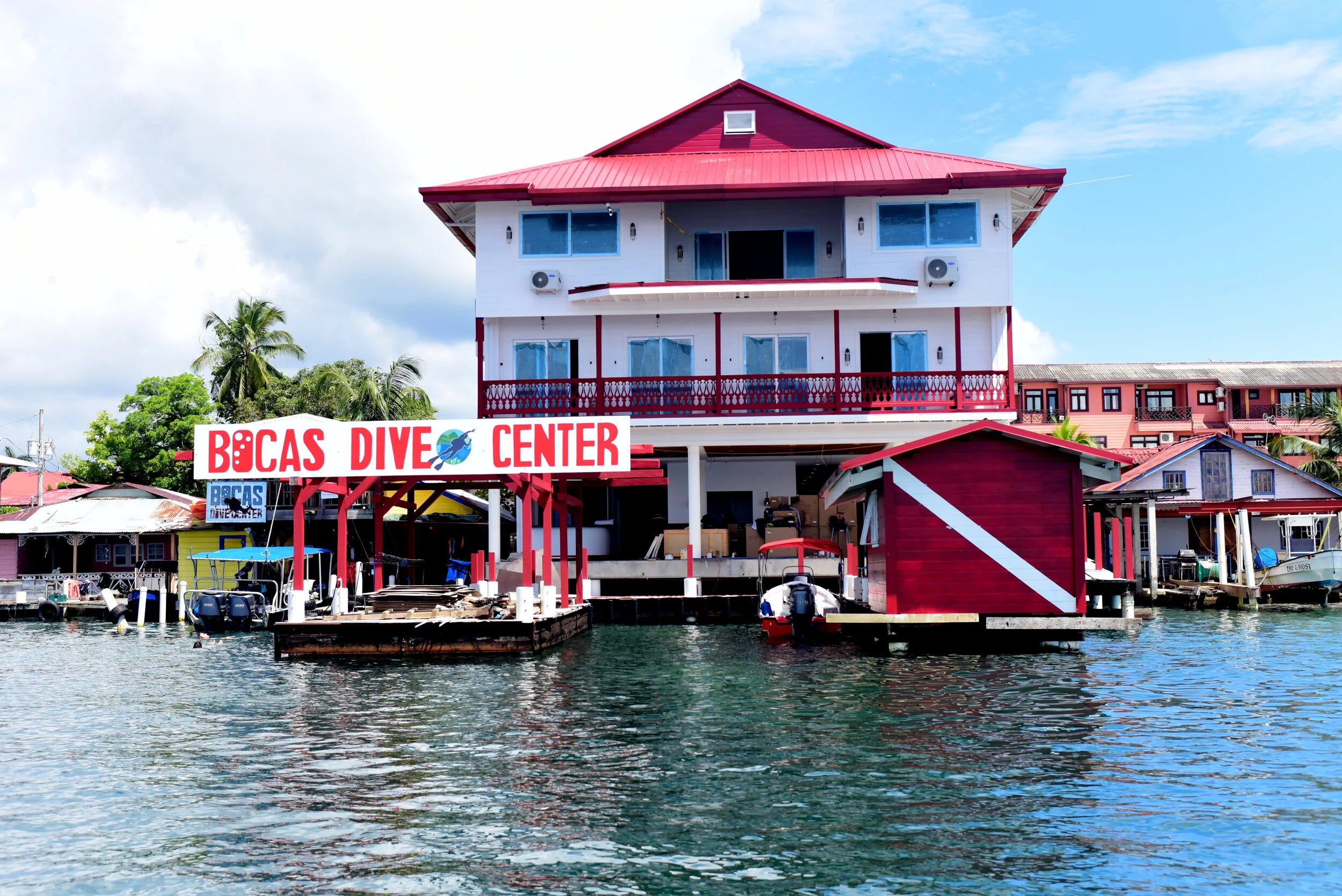 Where can I stay in Bocas Del Toro?