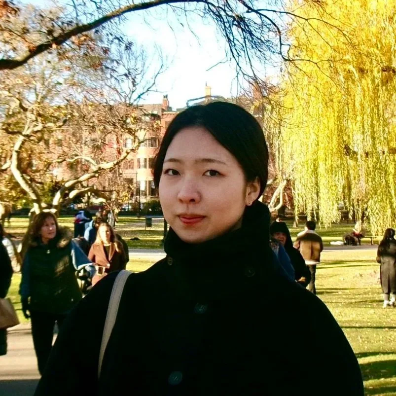 Jeongyeon (Paulina) Lee