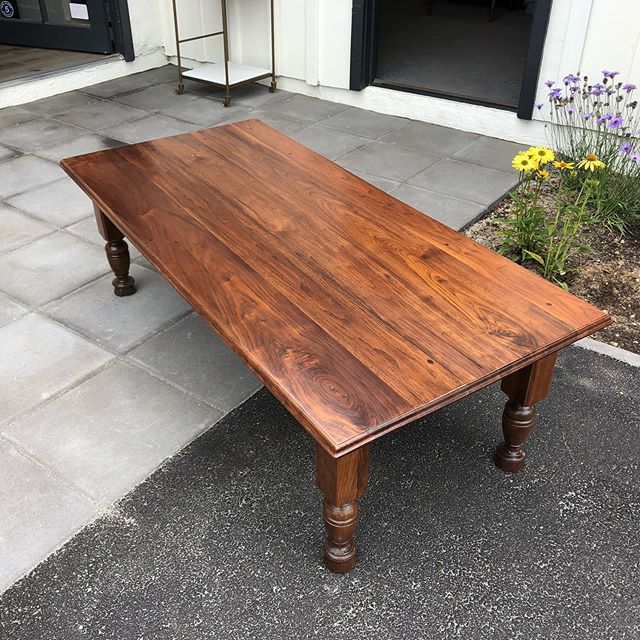 Love how this walnut coffee table came out. Beautiful, rich, natural color.
#encinitasworkshop