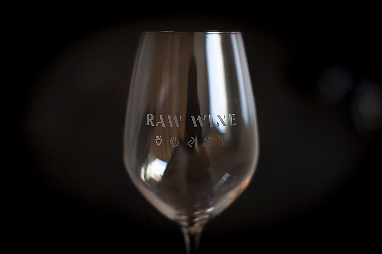 CounterStudio_RawWine_Glass.jpg