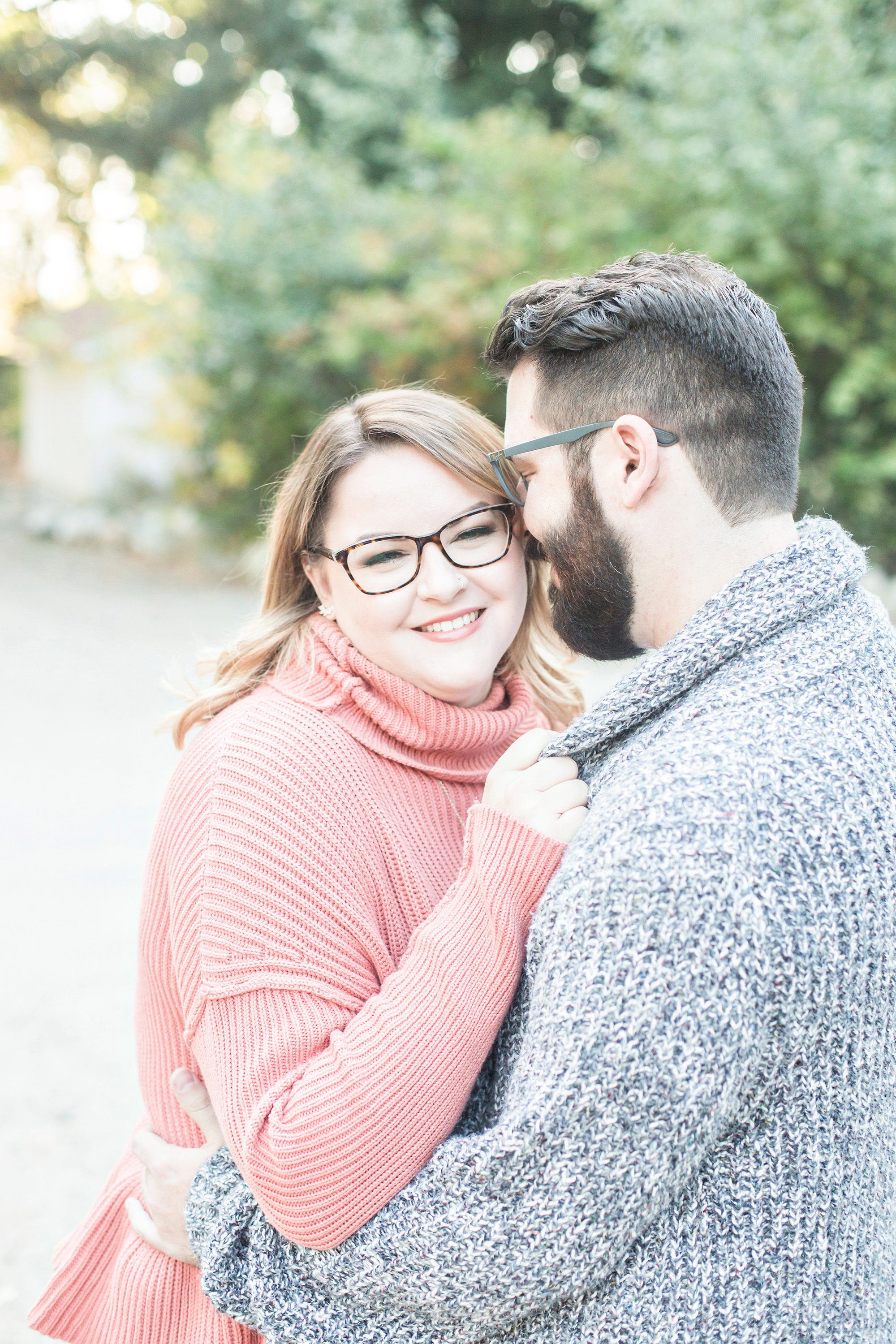 scenic-fall-oak-glen-engagement-session-carrie-vines-005.jpg