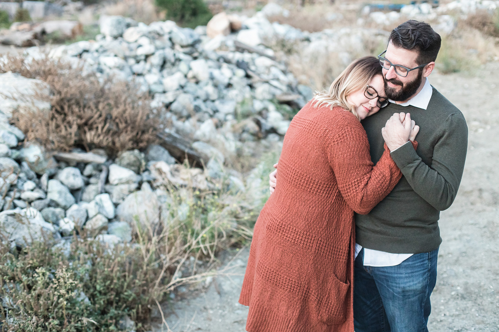 scenic-fall-oak-glen-engagement-session-carrie-vines-043.jpg