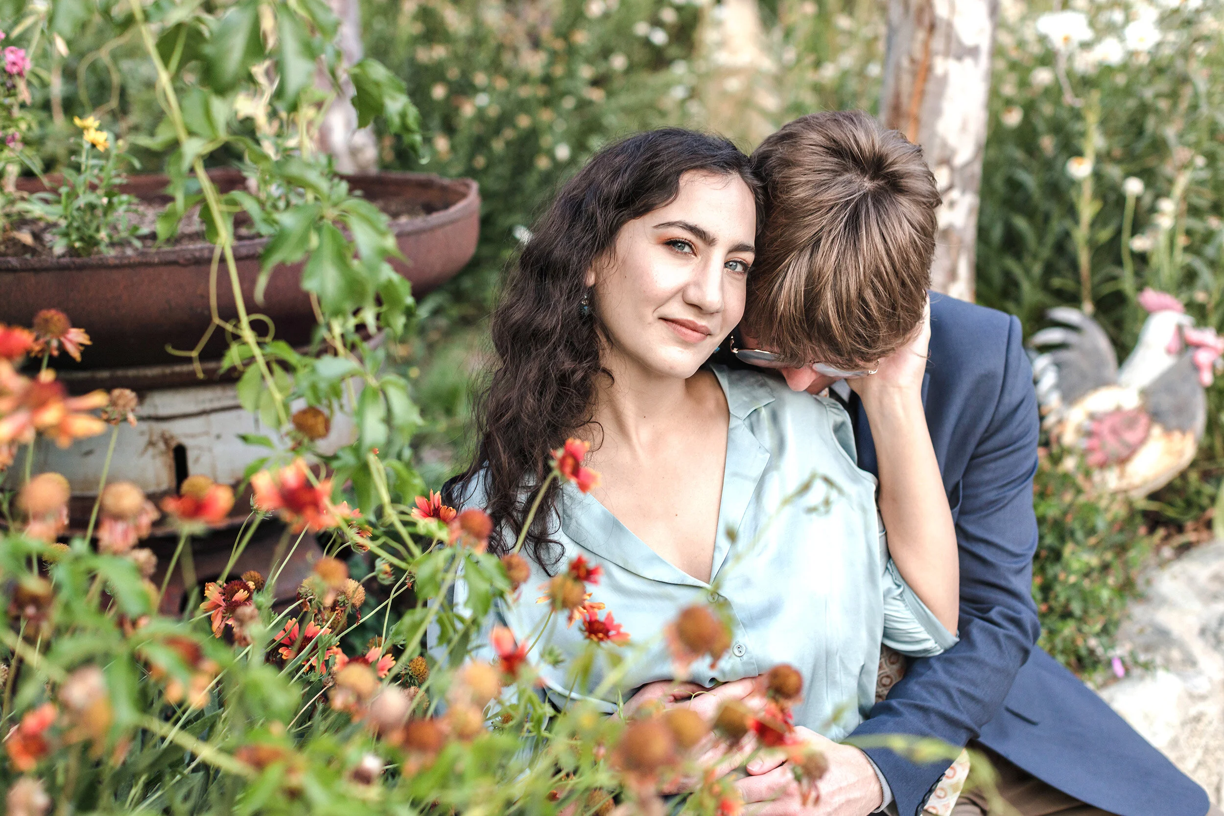 sophisticated-pasadena-city-hall-engagement-session-photos-carrie-vines-photography