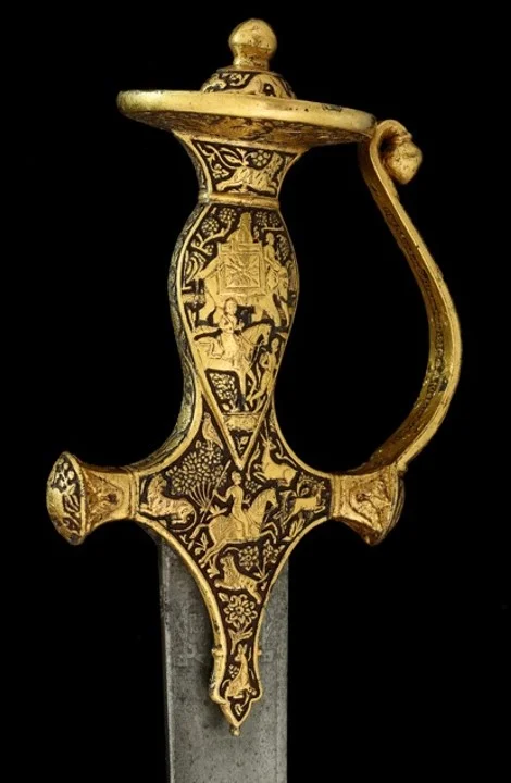 -Important objects borrowed from major institutions including the Royal Collection, Victoria & Albert Museum, British Library and National Army Museum Royal Collection, Windsor The original armlet for