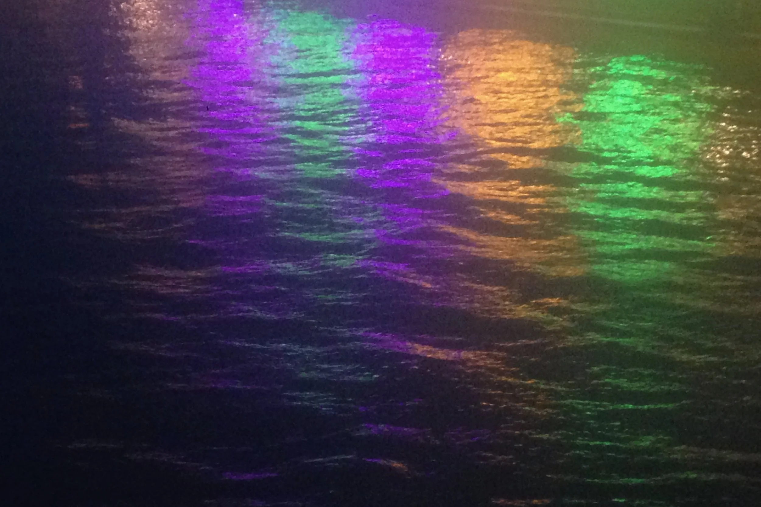 Coloured lights on Thames 6x4.jpeg