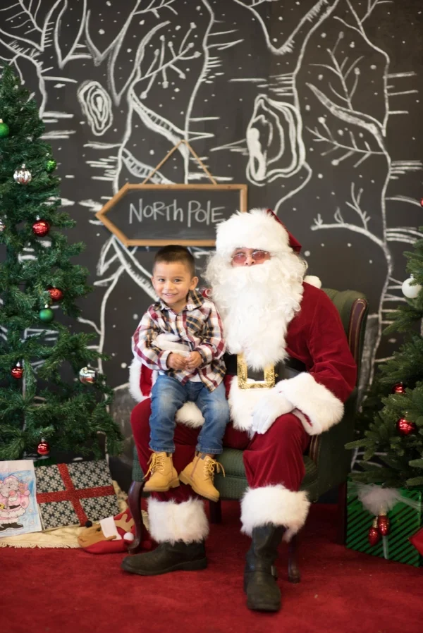 Santa 12-4-16 WOW-6579.jpg