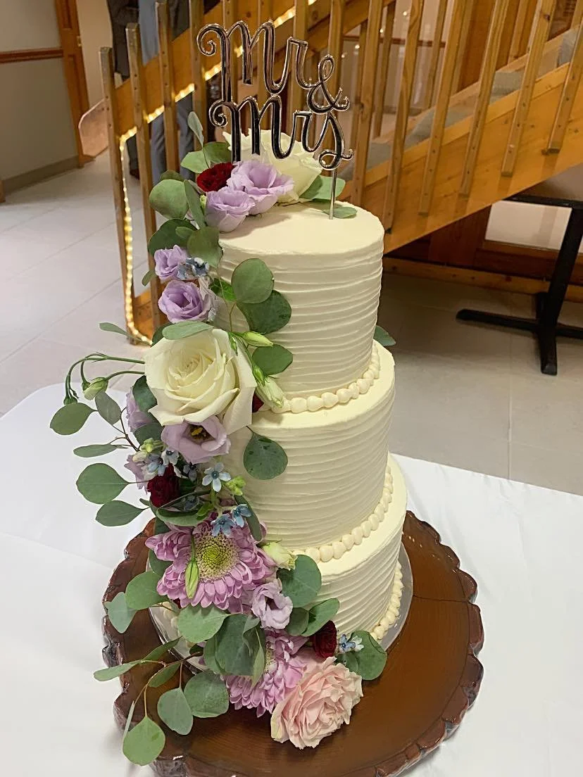 floral wedding cake.jpg