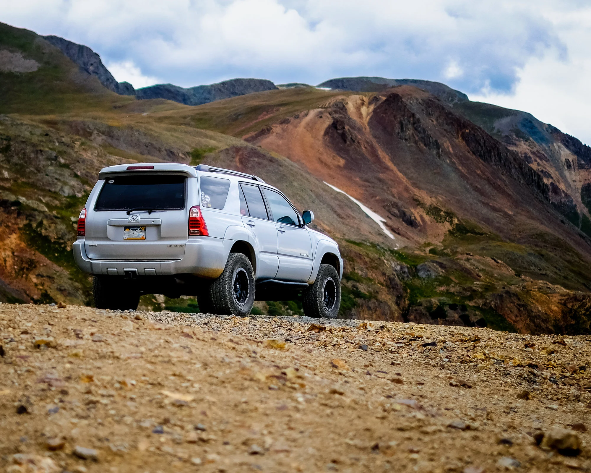 4Runner along California Pass
