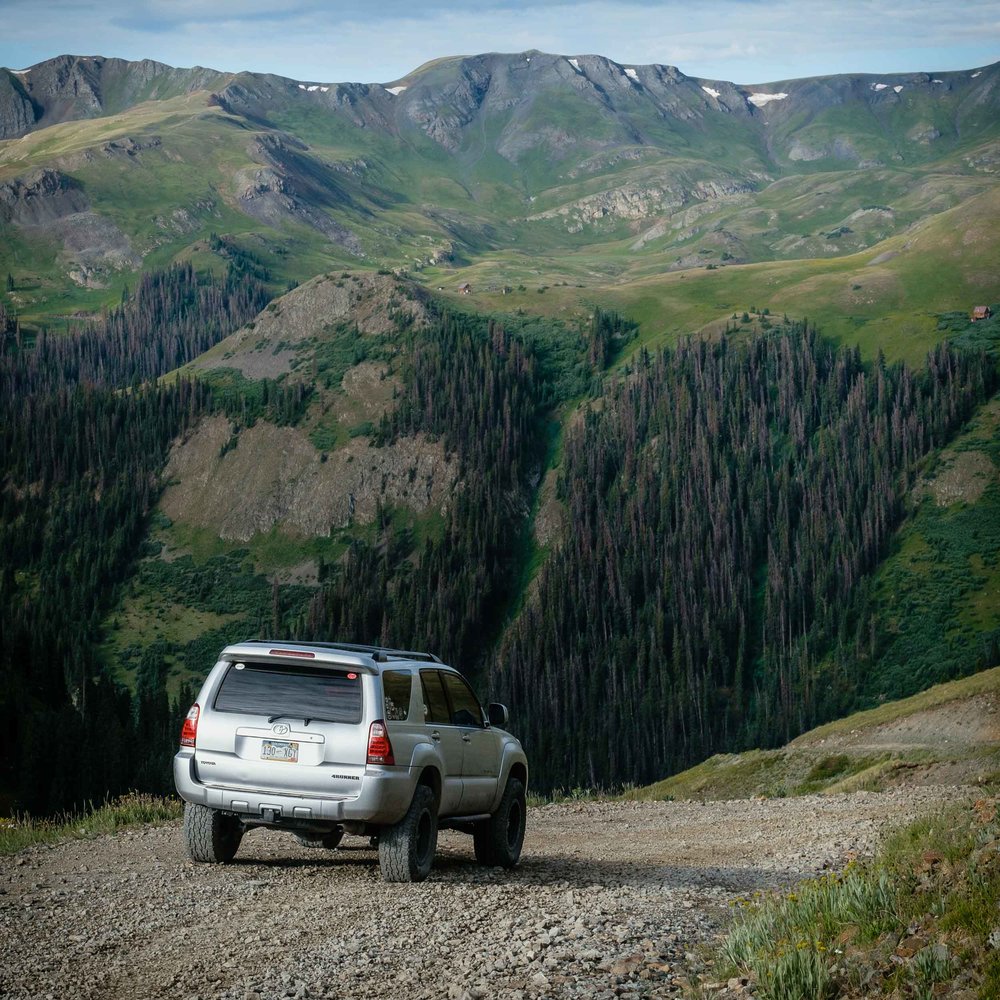  Driving down into the valley along the Alpine Loop - Fuji XT2, 50-140mm f/2.8 @52mm 