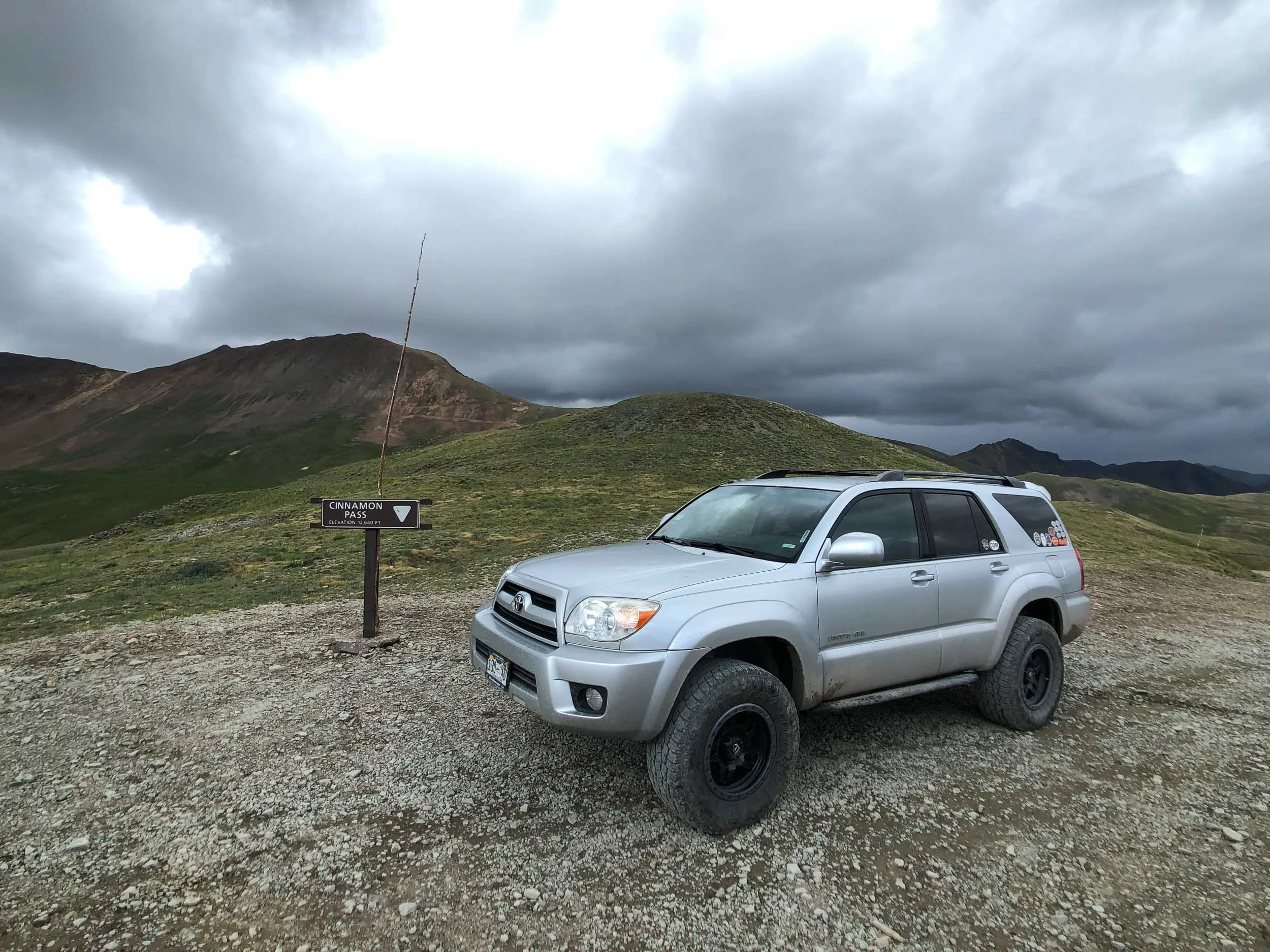 Toyota 4Runner at Cinnamon Pass - iPhone 8 Plus, Moment Wide Lens