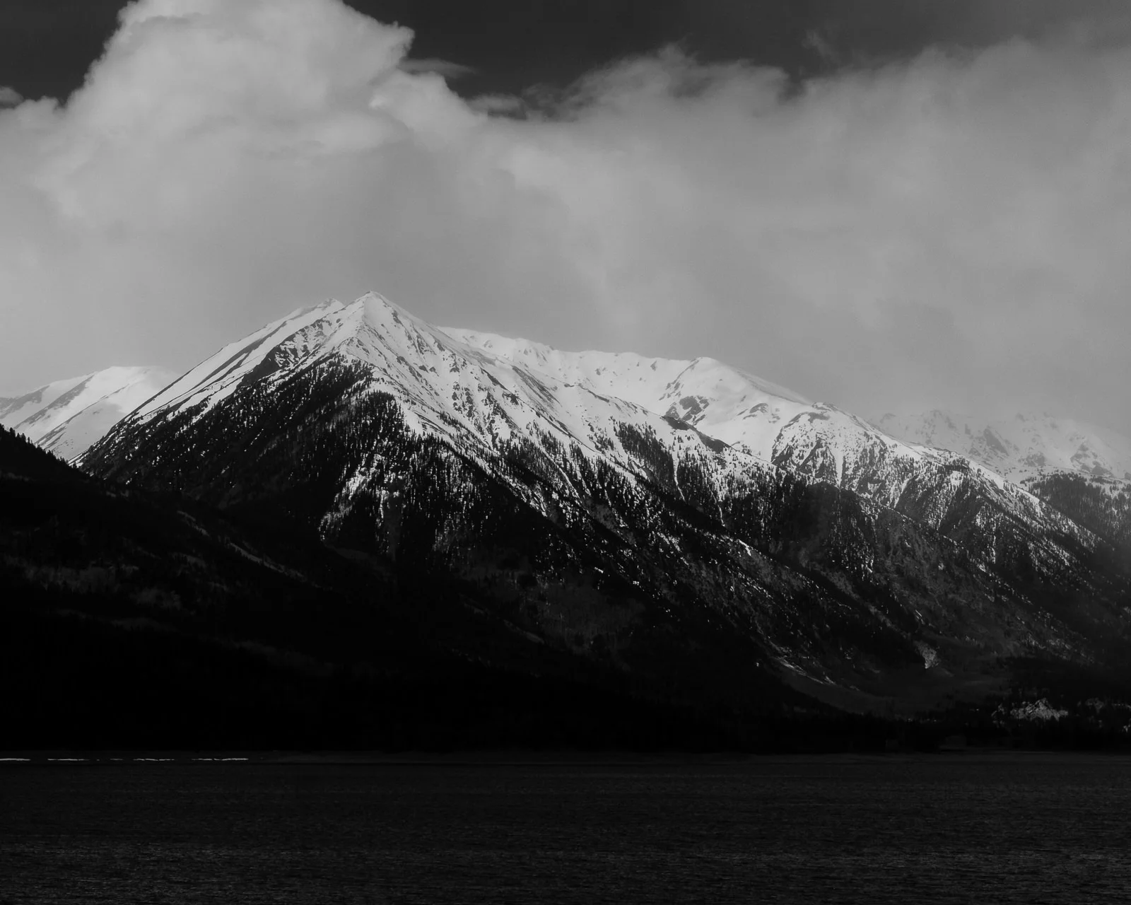 Fuji X-T3, XF 50-140mm f/2.8, Acros R Film Simulation