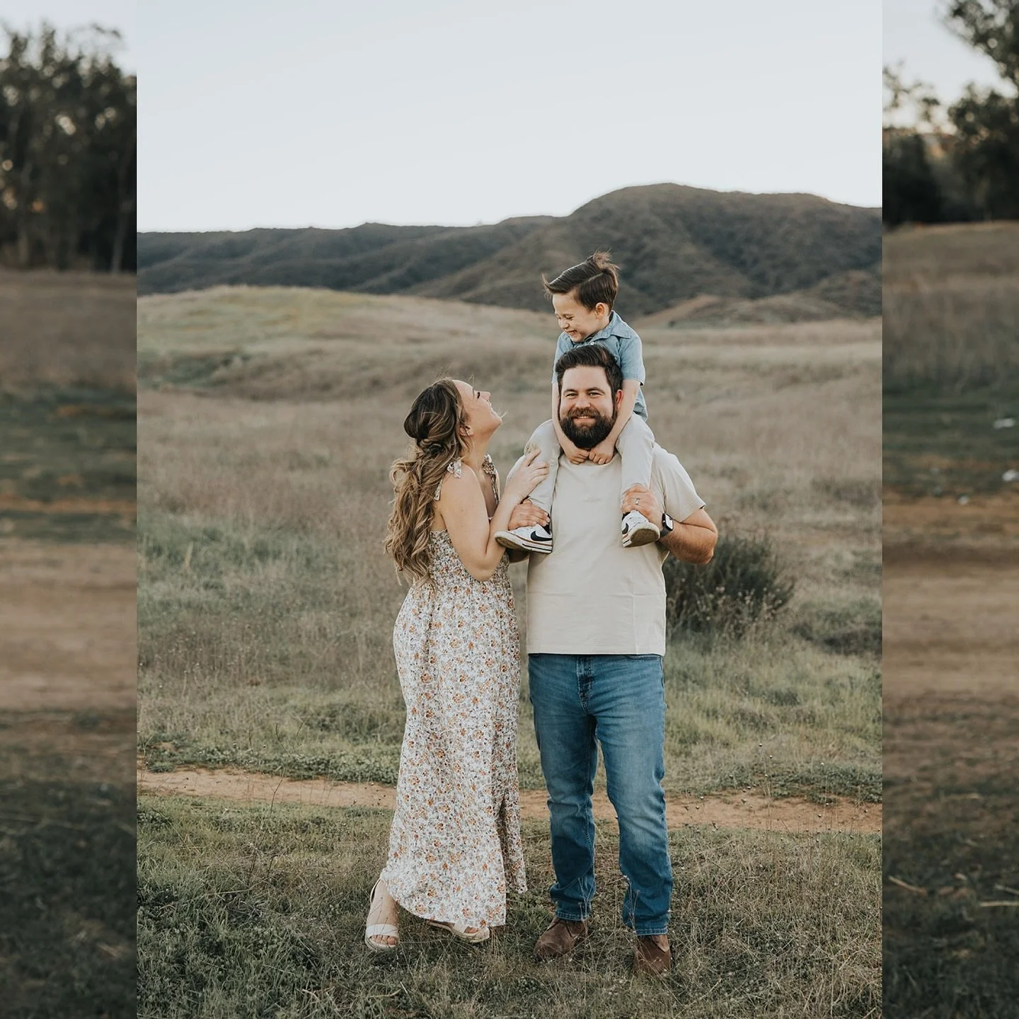 Always fun to have past wedding clients come back for photos as their families get a little bigger. ❤️