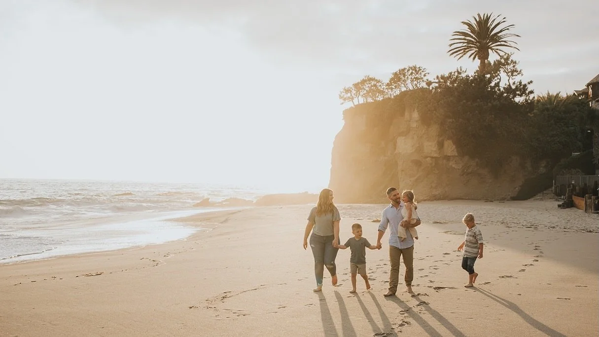 Family photo sessions are in full swing right now! Had a great time with these amazing people for their family photos. Gotta love golden hour at the beach! ☀️ 🏝️ ✨