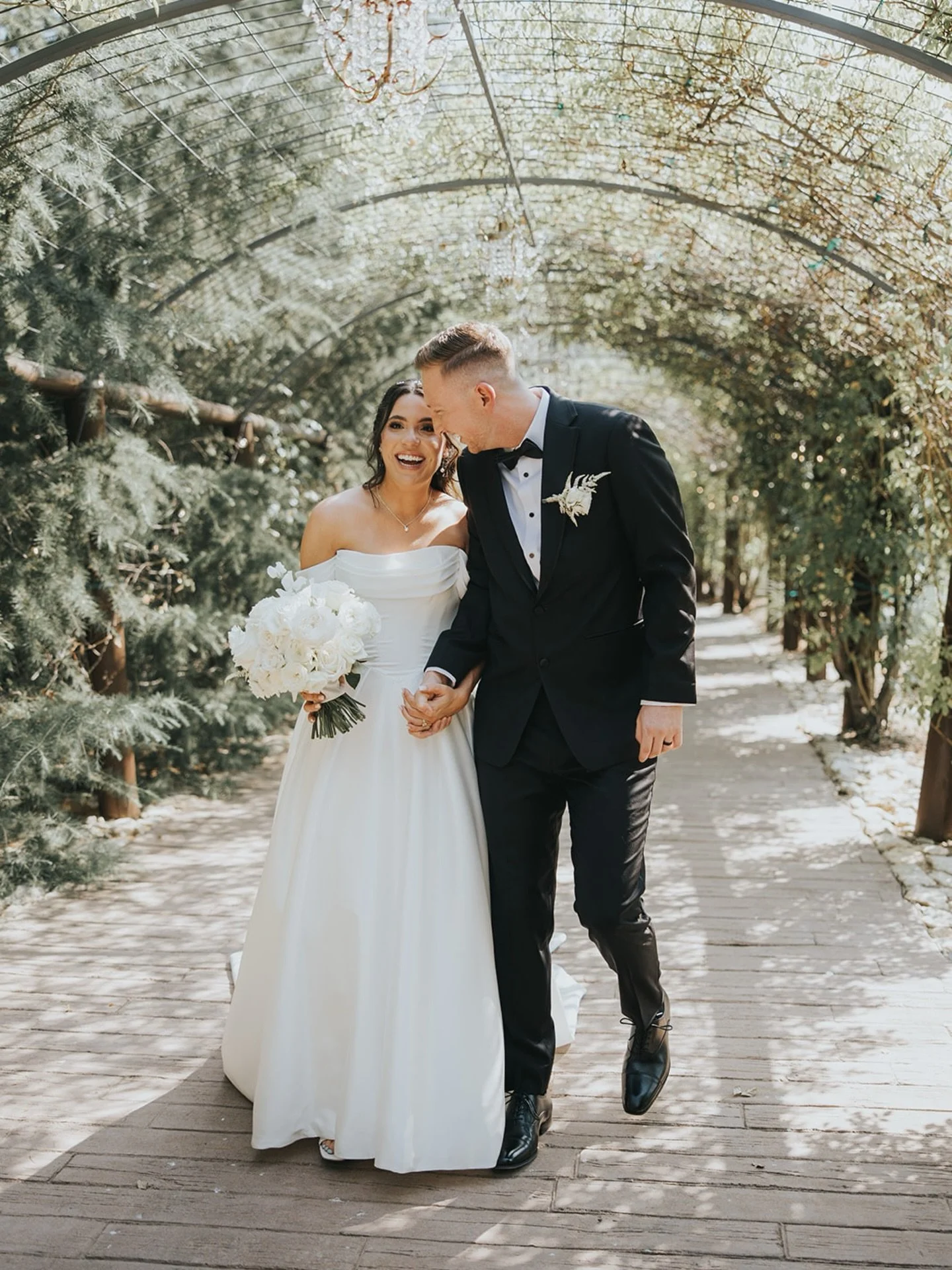 Daniele and Taylor had such a beautiful wedding in Oak Glen!