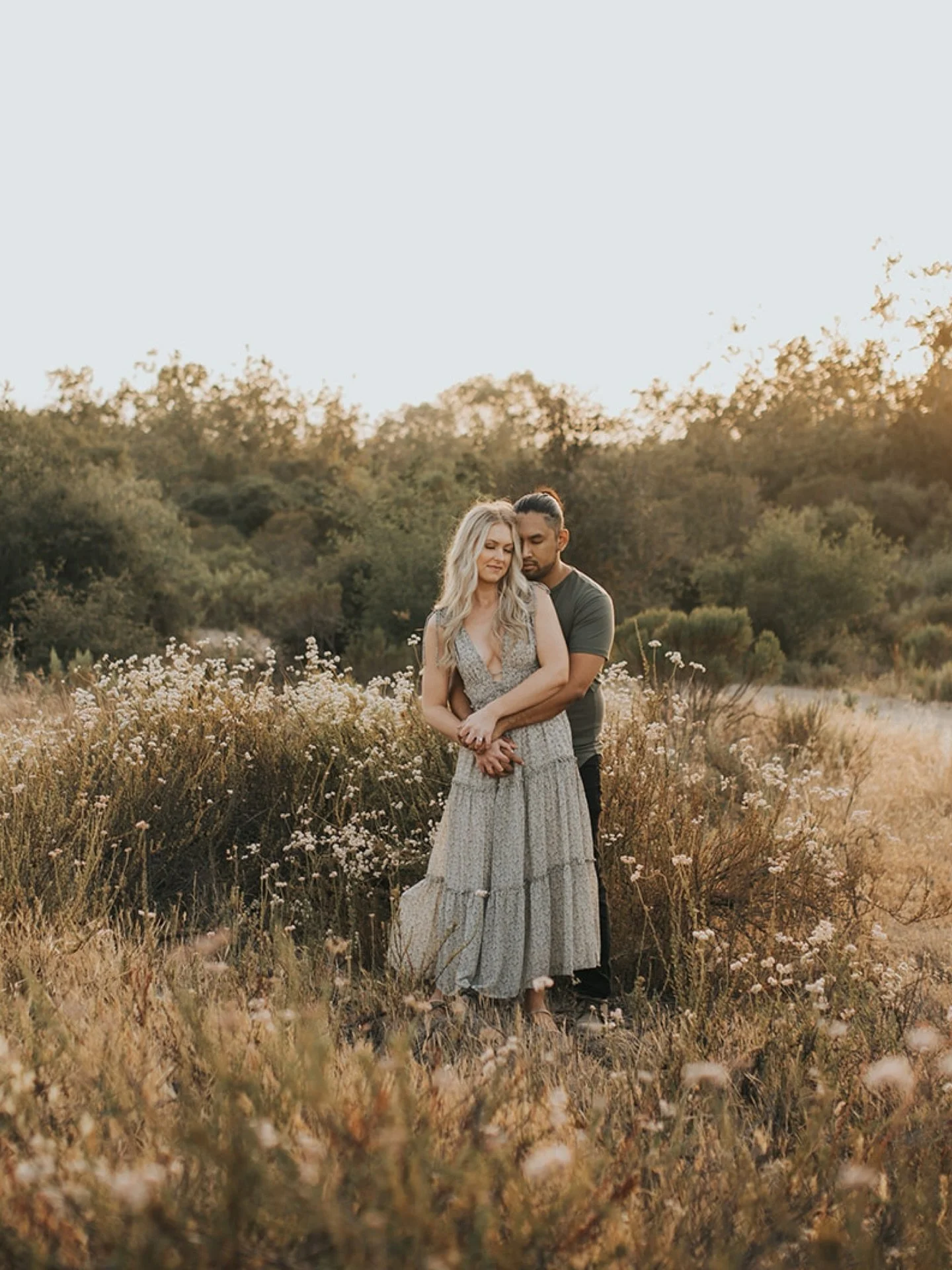 San Diego doesn&rsquo;t only have great beach locations. There&rsquo;s some fields and trails that don&rsquo;t get a lot of people, and photograph really well! Especially during golden hour. Big fans of beautiful light and wonderful people. ✨