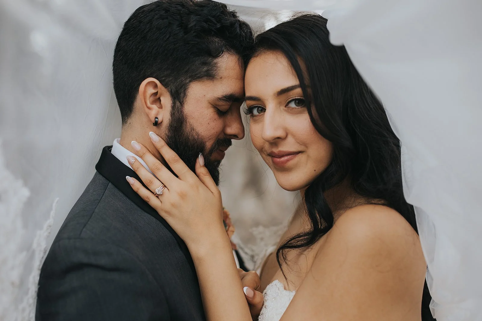 san-diego-wedding-twin-oaks-bride-and-groom.jpg