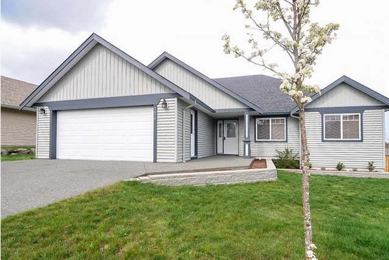 2676 Rydal Avenue, Cumberland, BC