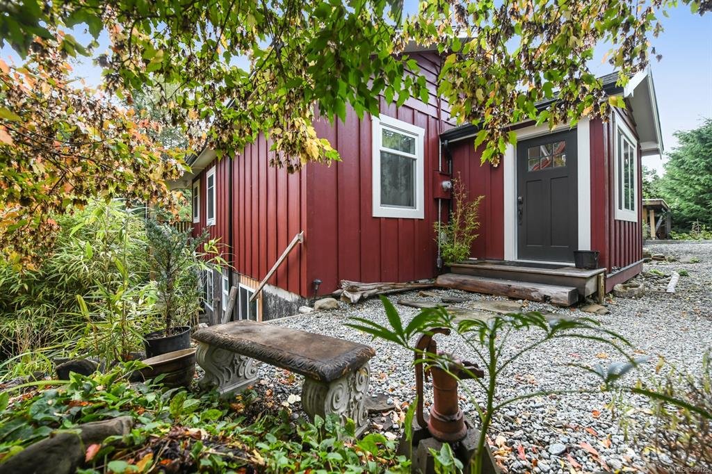 Just Sold | 2545 Dunsmuir, Cumberland