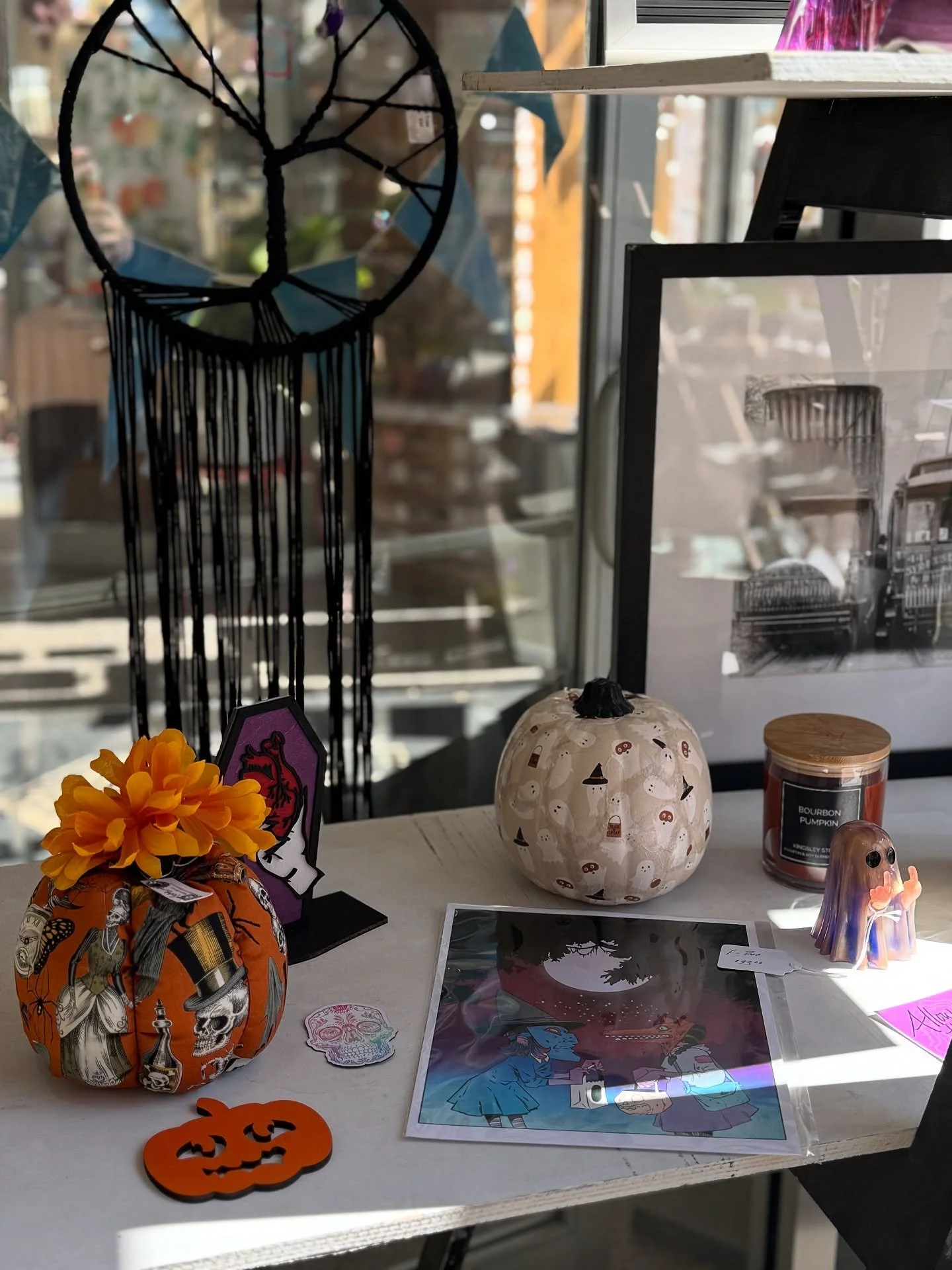 Spooky season 👻 items are curated on first a frame. Check out all the Halloween 🎃 themed handmade goodies by different vendors of the shop there!