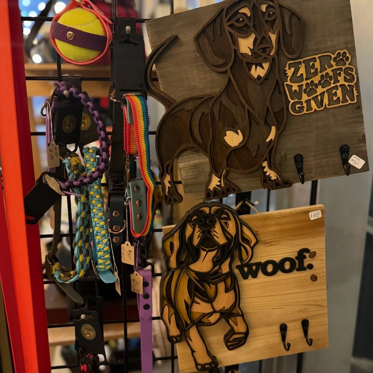 Soo many cute pet items by @bybethanyrenee 🐶🦴