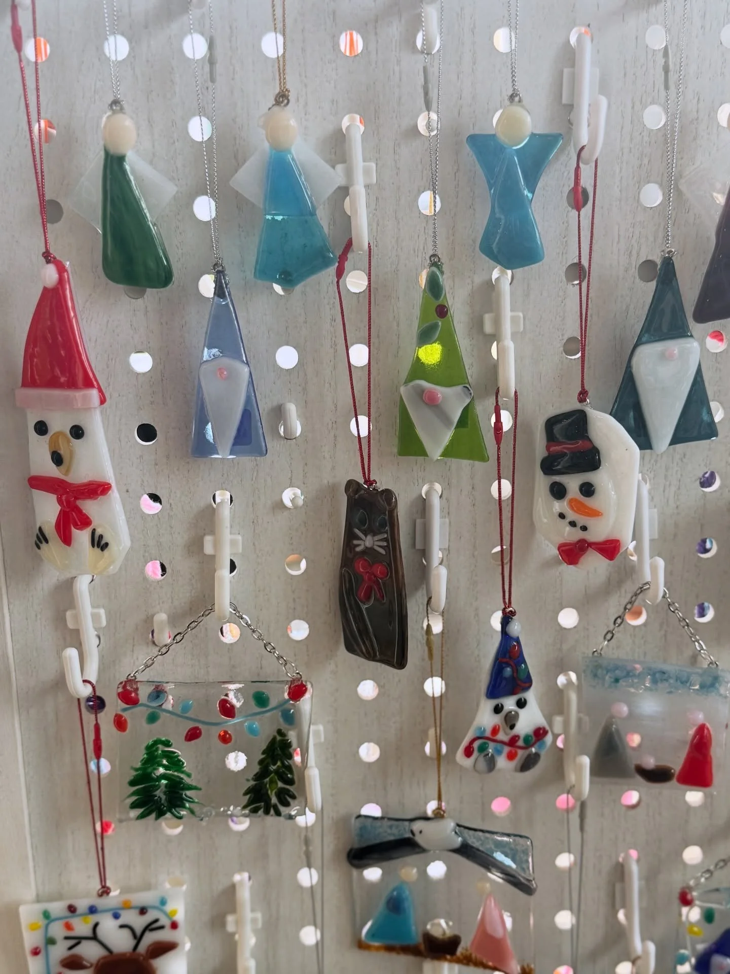 Cute Holiday ornaments by @random_acts_of_craft_