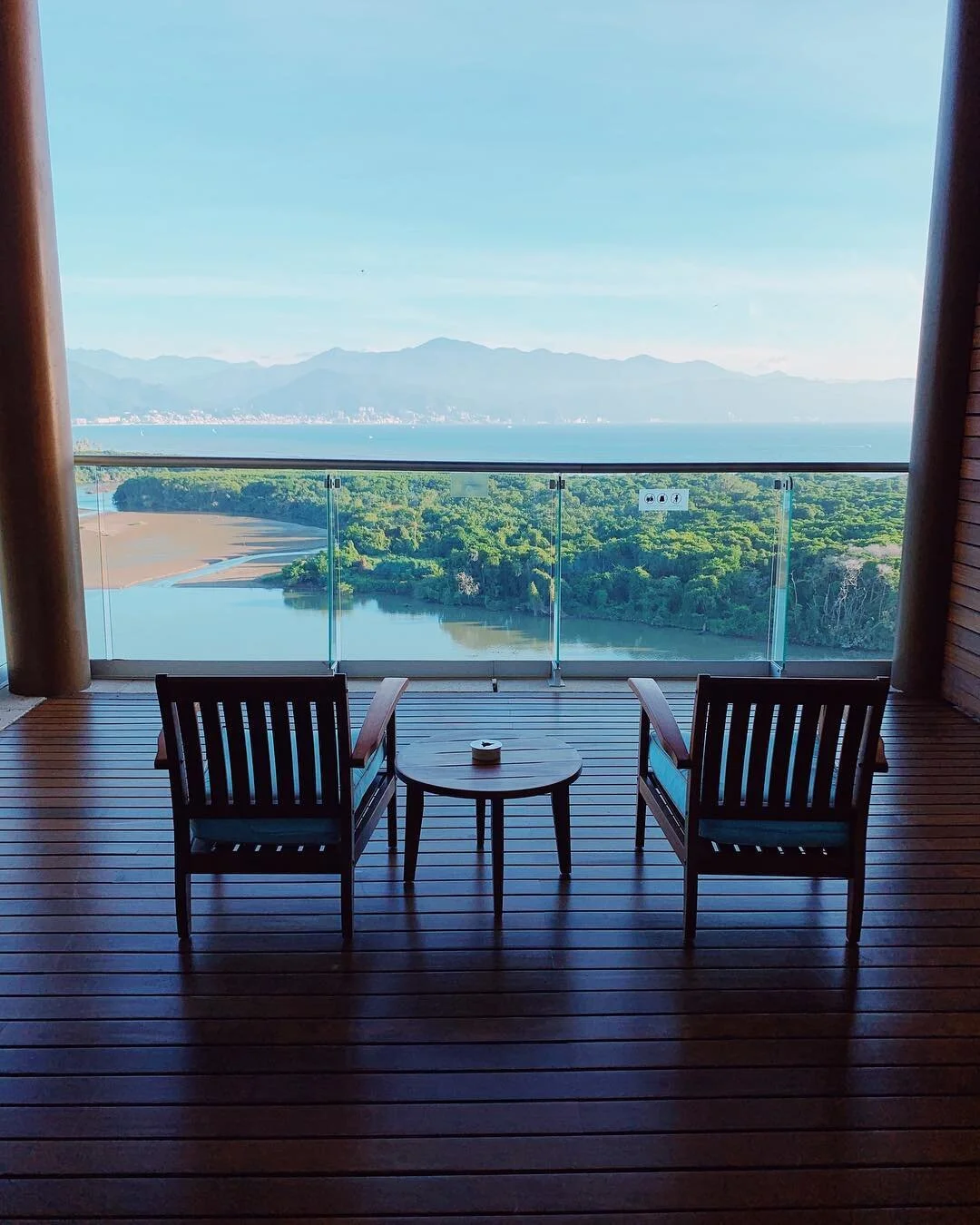 Nothing better then waking to good views. Checkout my stories for my Mexico trip. .
. .
#Mexico #vacation #tropical #2019 #view #views #paradise #water #chairs #balcony