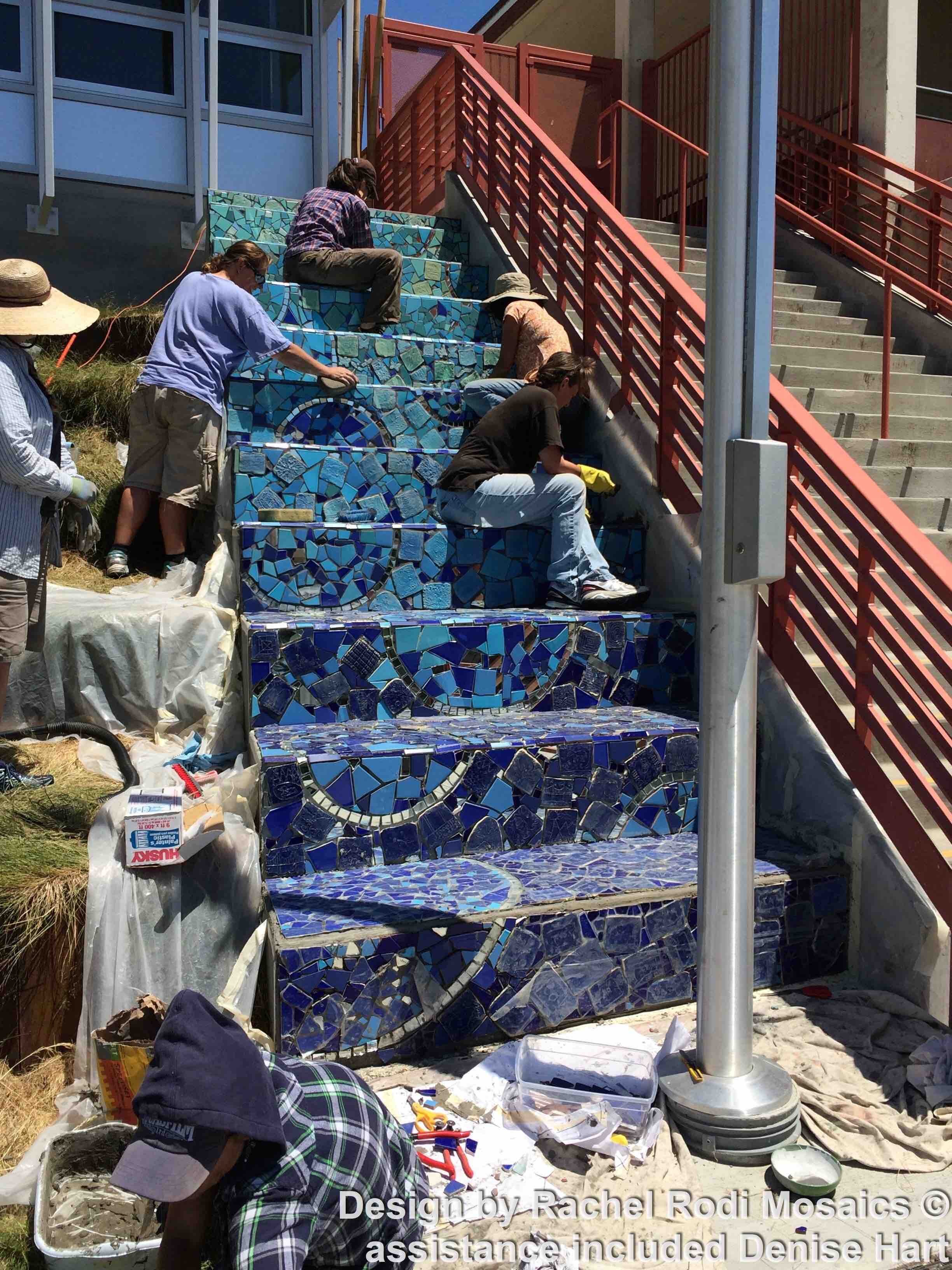 Installing the mosaic with community members