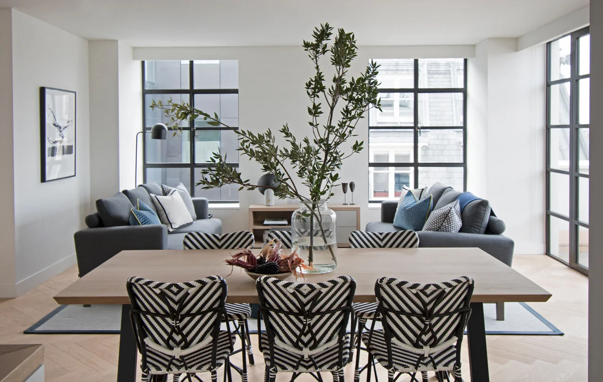 DUPLEX-FLAT-IN-SOHO_reception.jpg