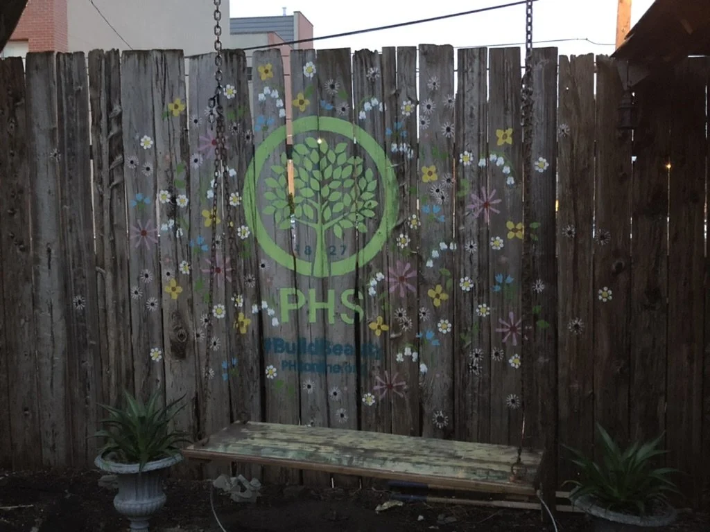 hand-painted Photo backdrop moment at PHS gardens